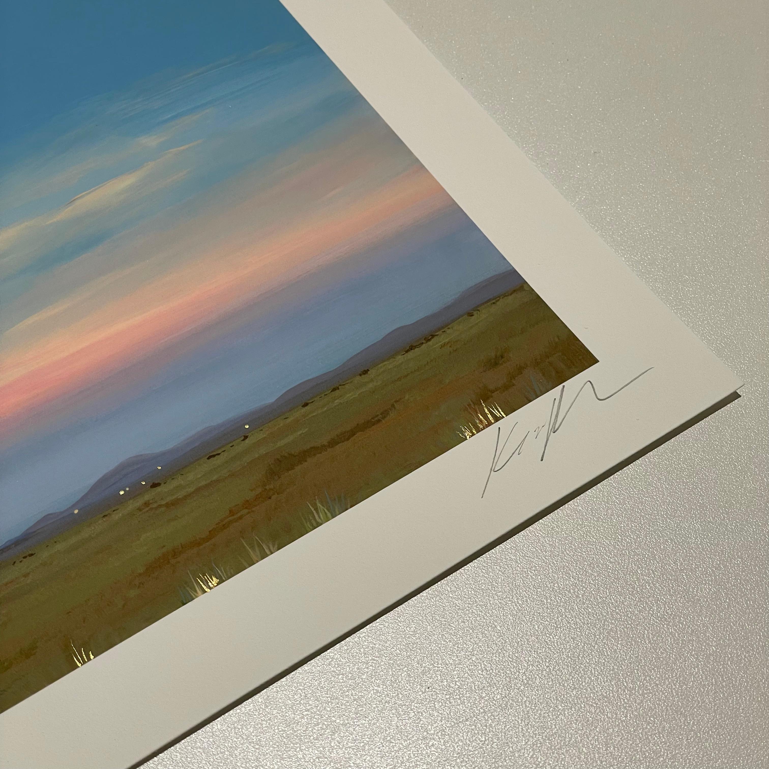 Archivierungsfähiger Pigmenttintendruck auf Hahnemuhle-Baumwollpapier. Jeder Druck ist ein Unikat, das von der Künstlerin von Hand verziert wird. Ausgabe 3 von 5.

In dieser neuen Gemäldeserie beschäftigt sich Moore mit Themen wie Fernweh und
