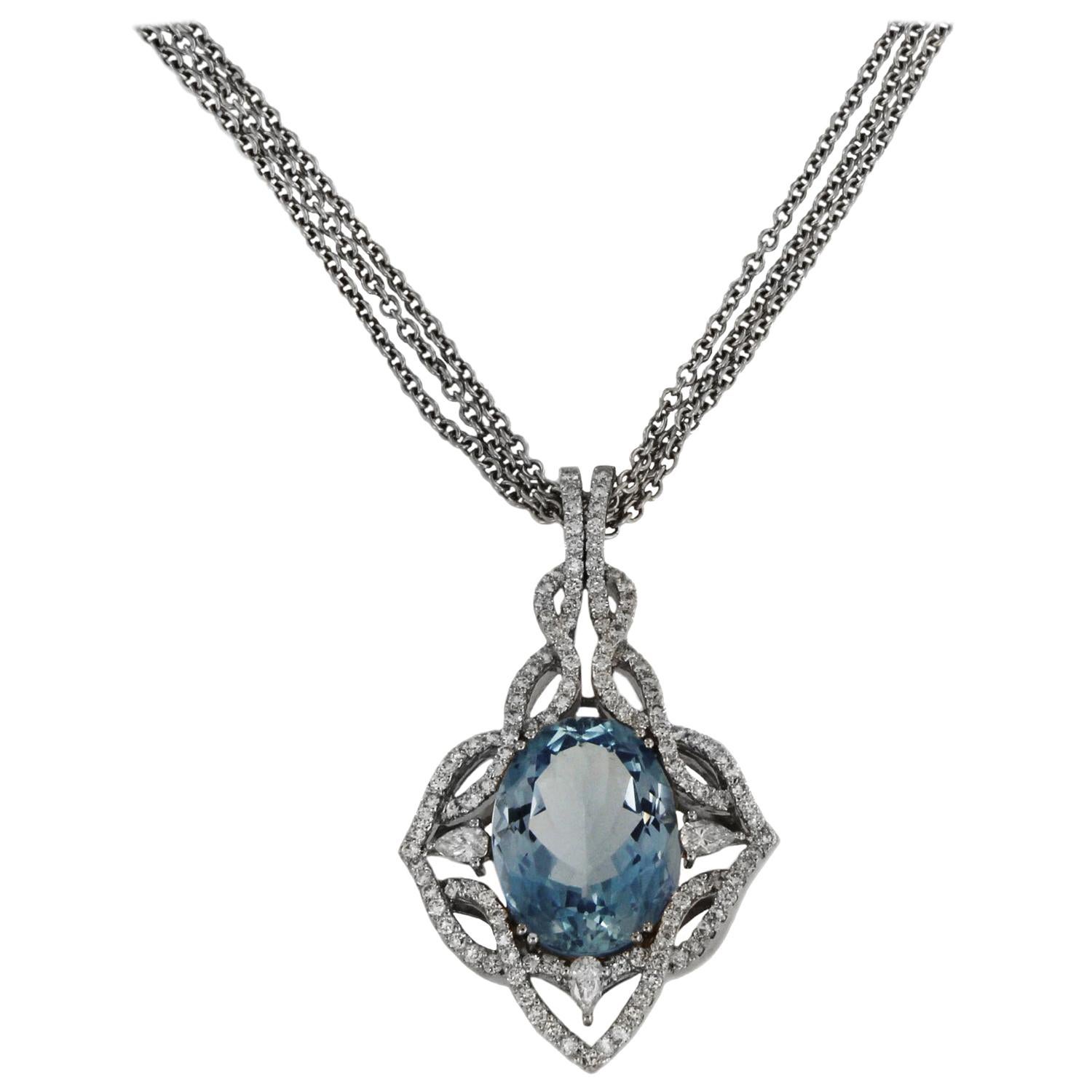 Kristina 18 Karat White Gold Necklace with Diamonds and Aquamarine For Sale