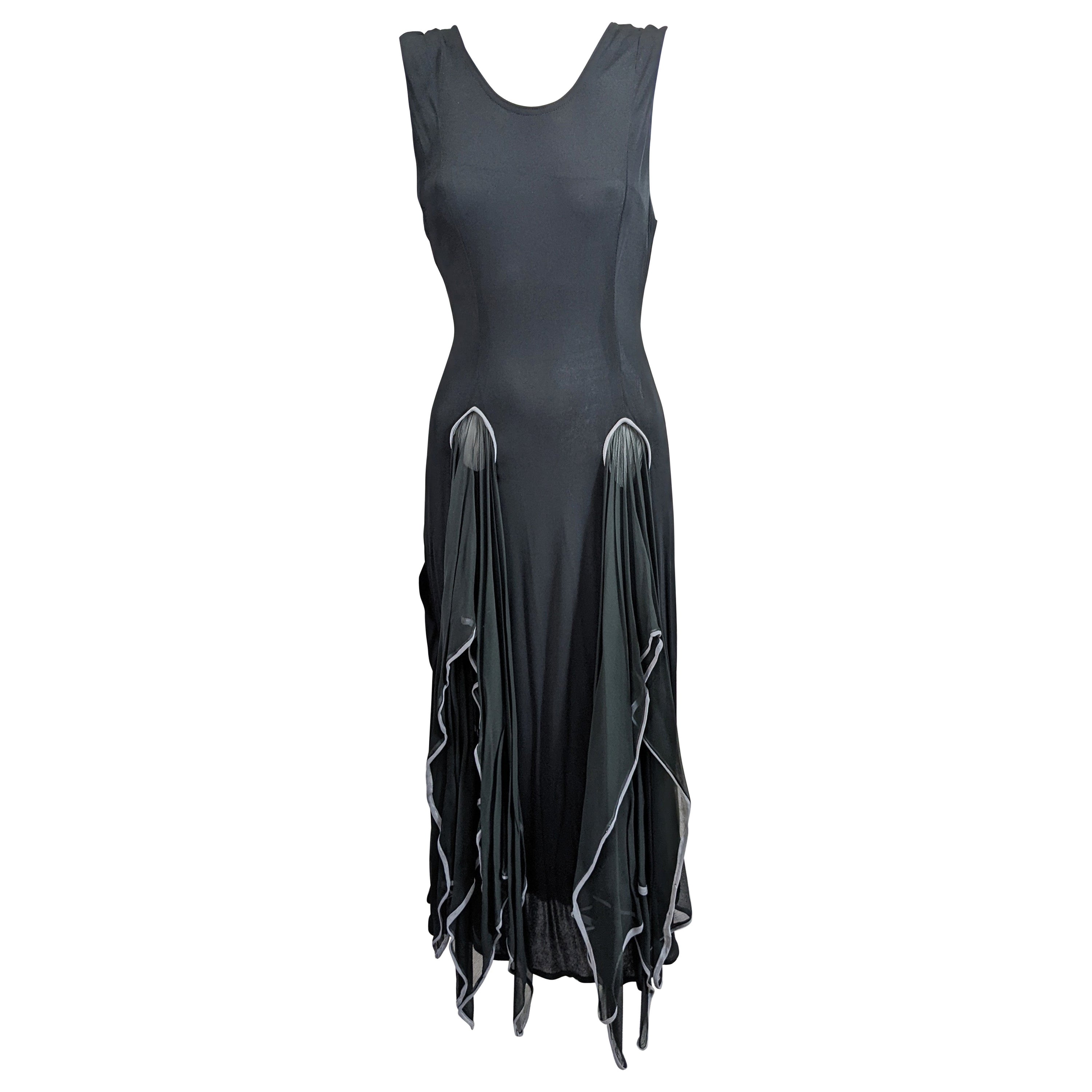 Kristyna Kitsis Mattes Jersey-Peekaboo-Schalkleid mit Spitze, UK im Angebot