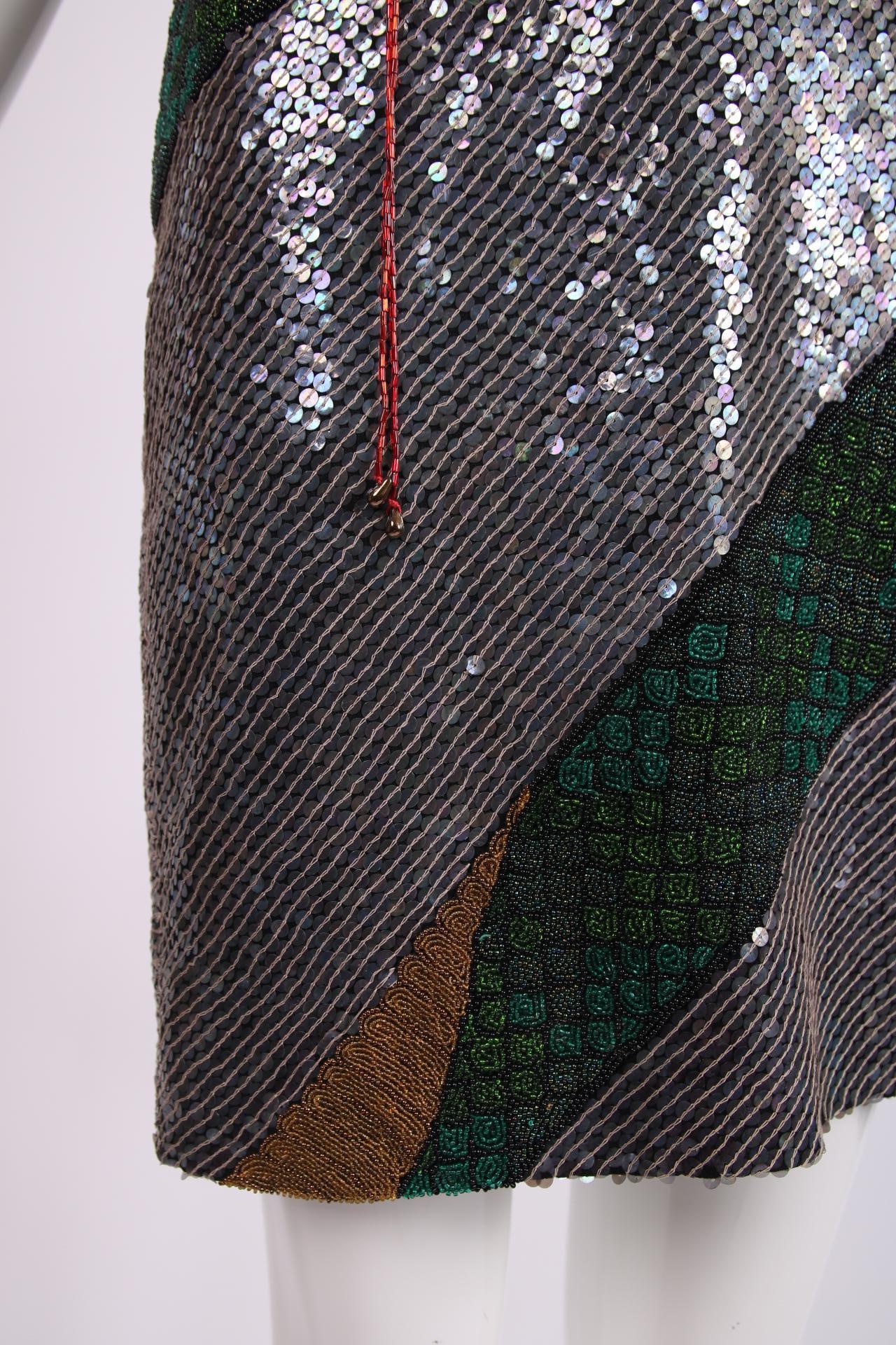 Krizia - Robe courte ornée de perles et pailletée avec motif serpent Excellent état - En vente à Studio City, CA