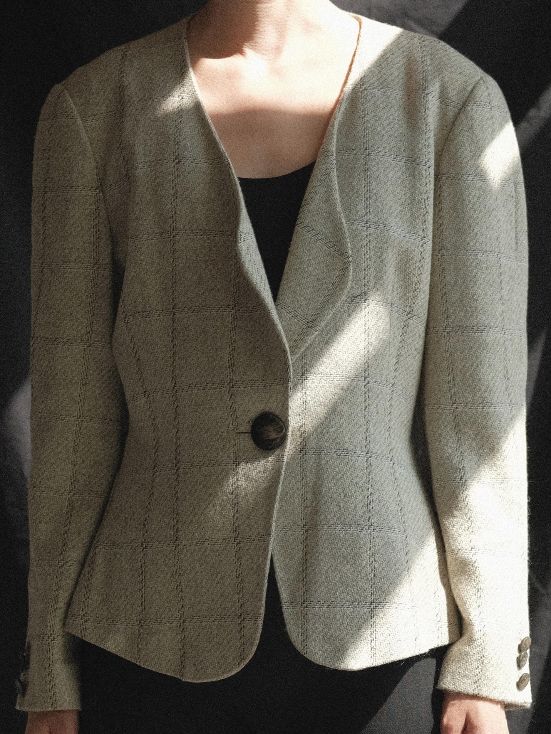 Krizia Veste en laine et soie à carreaux des années 1980, taille 42 en vente 10