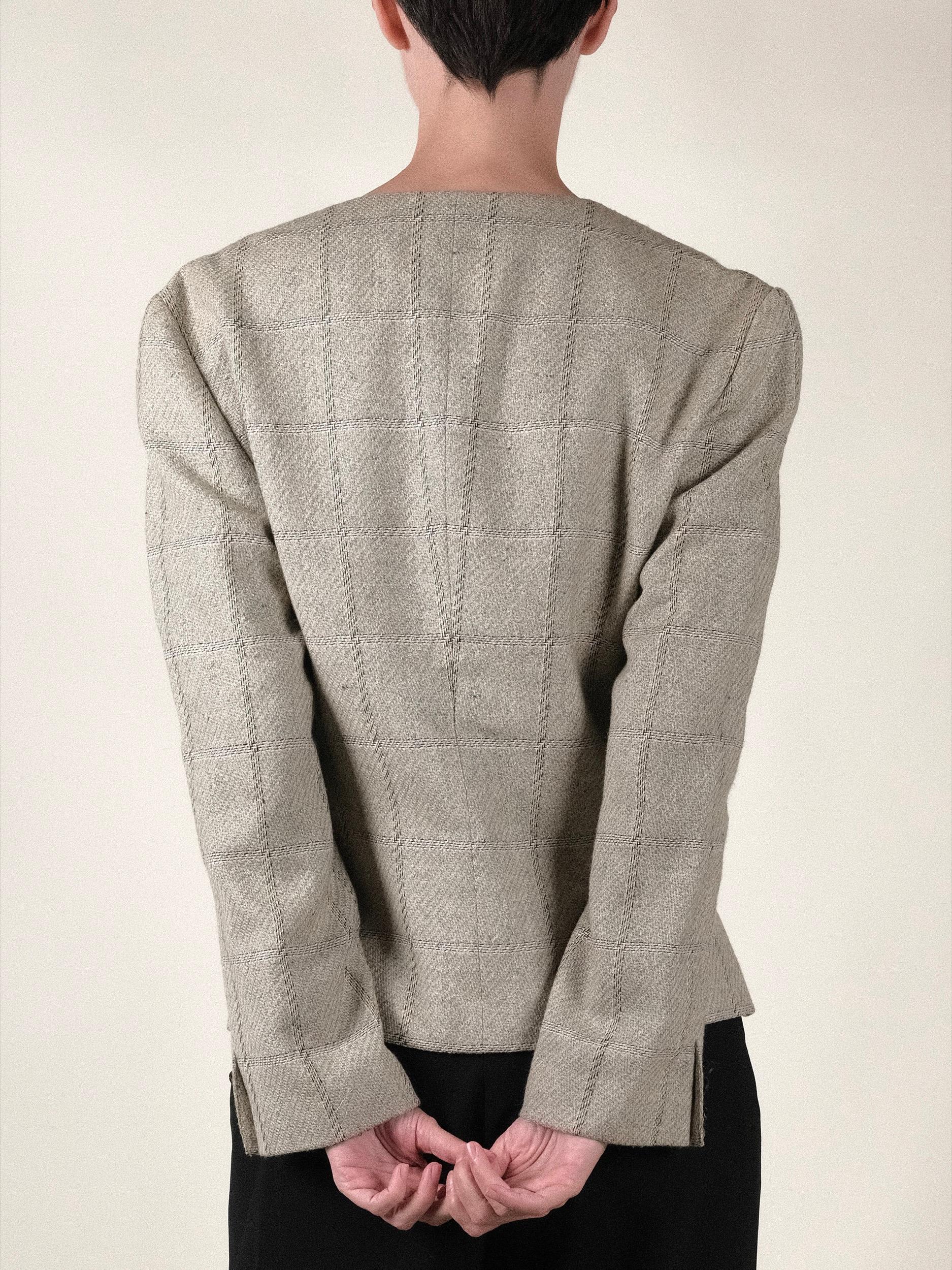 Krizia Veste en laine et soie à carreaux des années 1980, taille 42 en vente 3