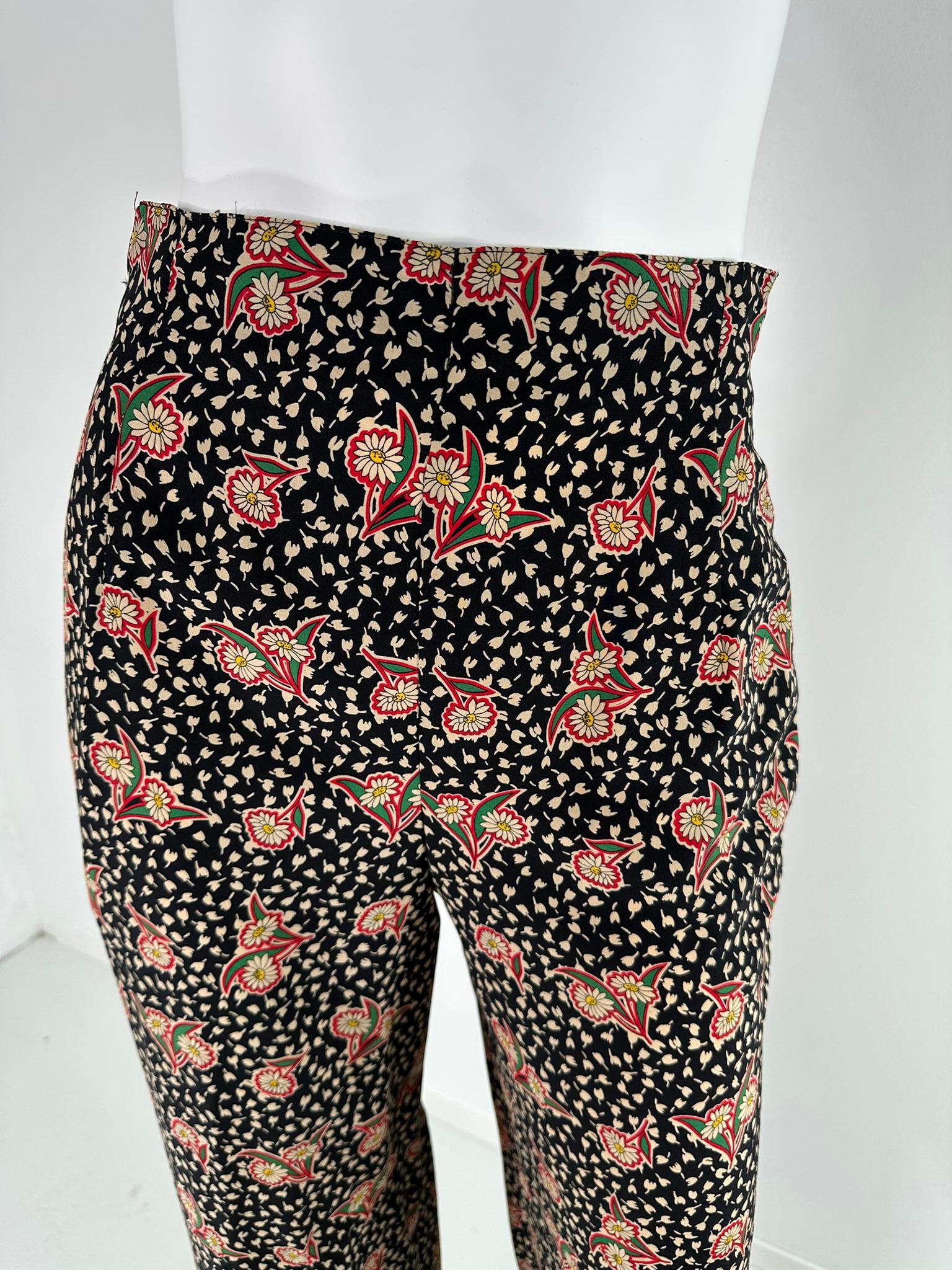 Krizia, tunica in seta con stampa floreale e set di pantaloni con lacci alla caviglia, anni '80  38 in vendita 13