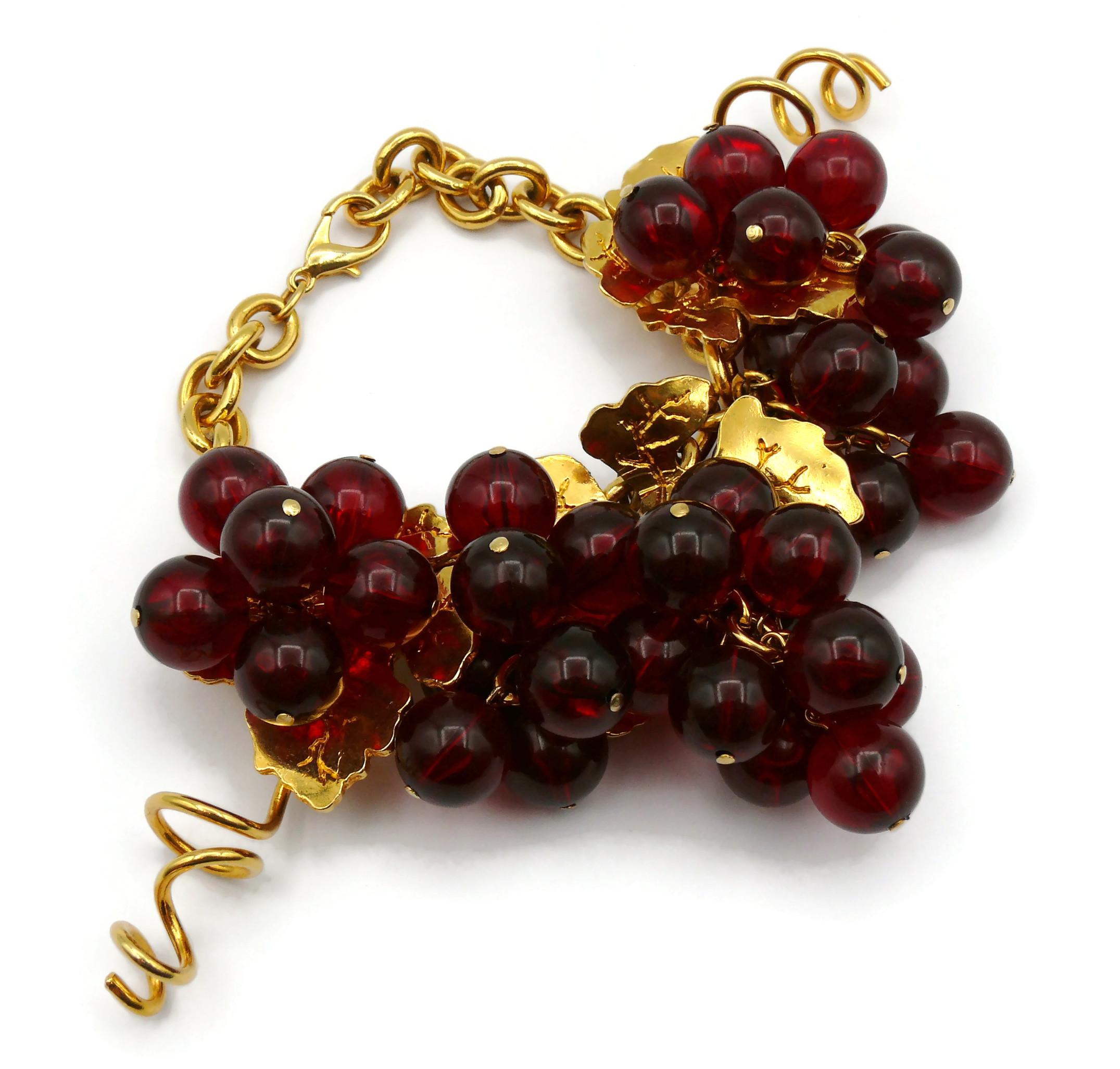KRIZIA Vintage Bunches of Grapes Bracelet In Good Condition In Nice, FR