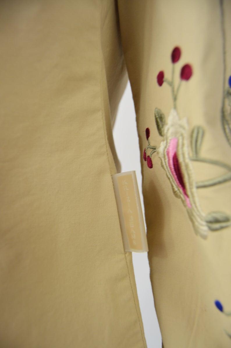 Camisa bordada vintage Krizia en venta 2