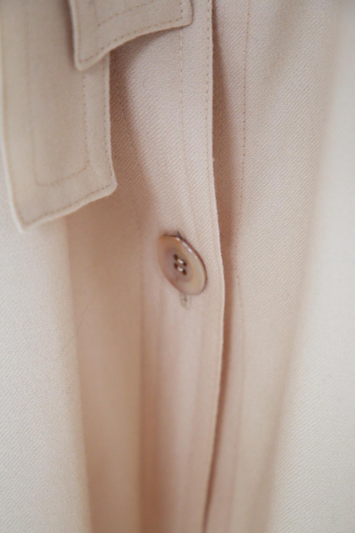 Krizia - Robe longue vintage en coton beige avec ceinture en vente 2