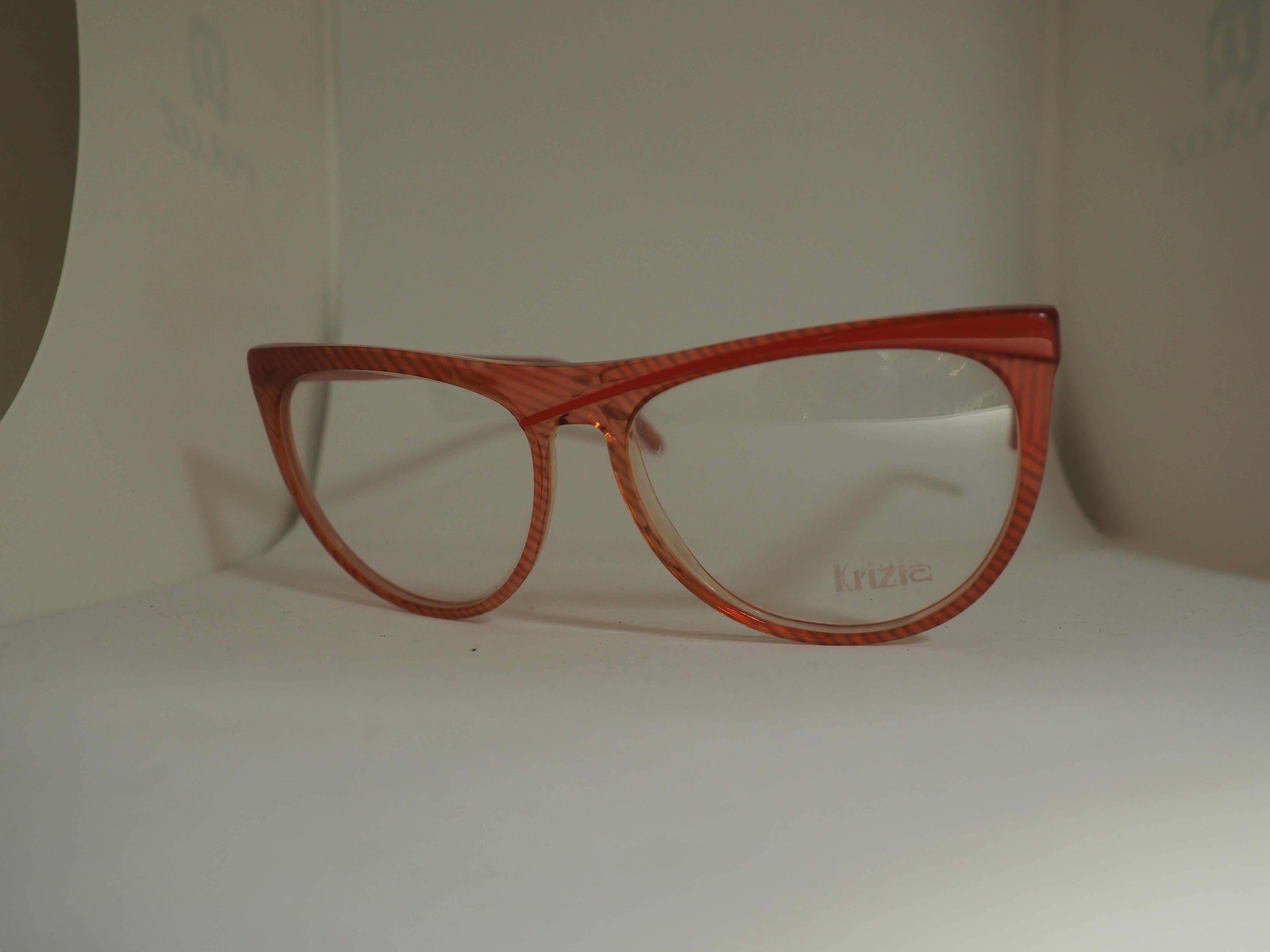 vintage black frame glasses