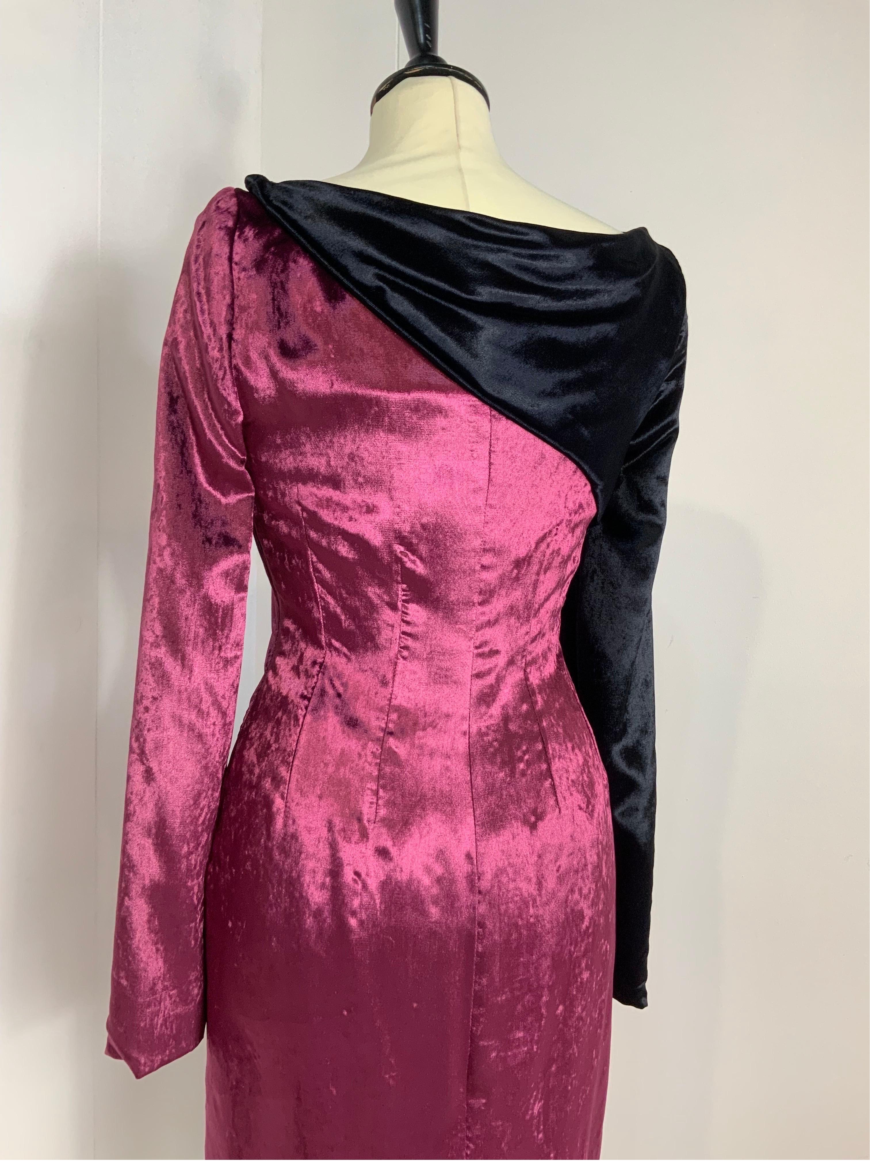 Krizia Vintage Samtkleid aus Samt für Damen oder Herren im Angebot