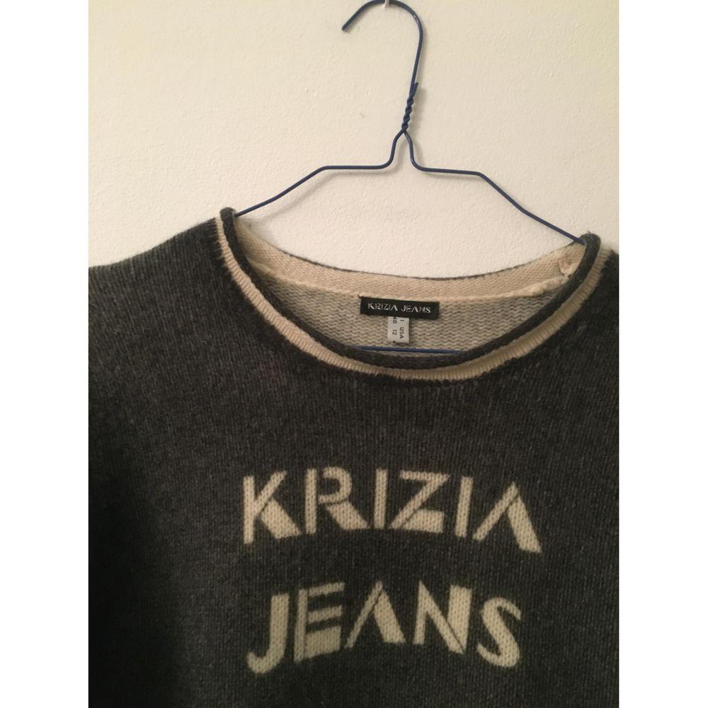 Krizia - T-shirt en maille de laine gris Bon état - En vente à Carnate, IT