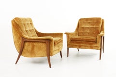 Kroehler Avant Mid Century Lounge Chairs, a Pair