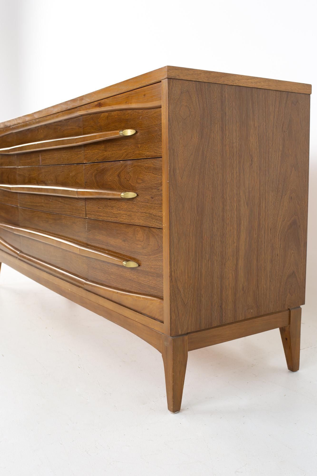Mid-Century Modern Kroehler Furniture Mid Century Walnut and Brass 9 Drawer Lowboy Dresser