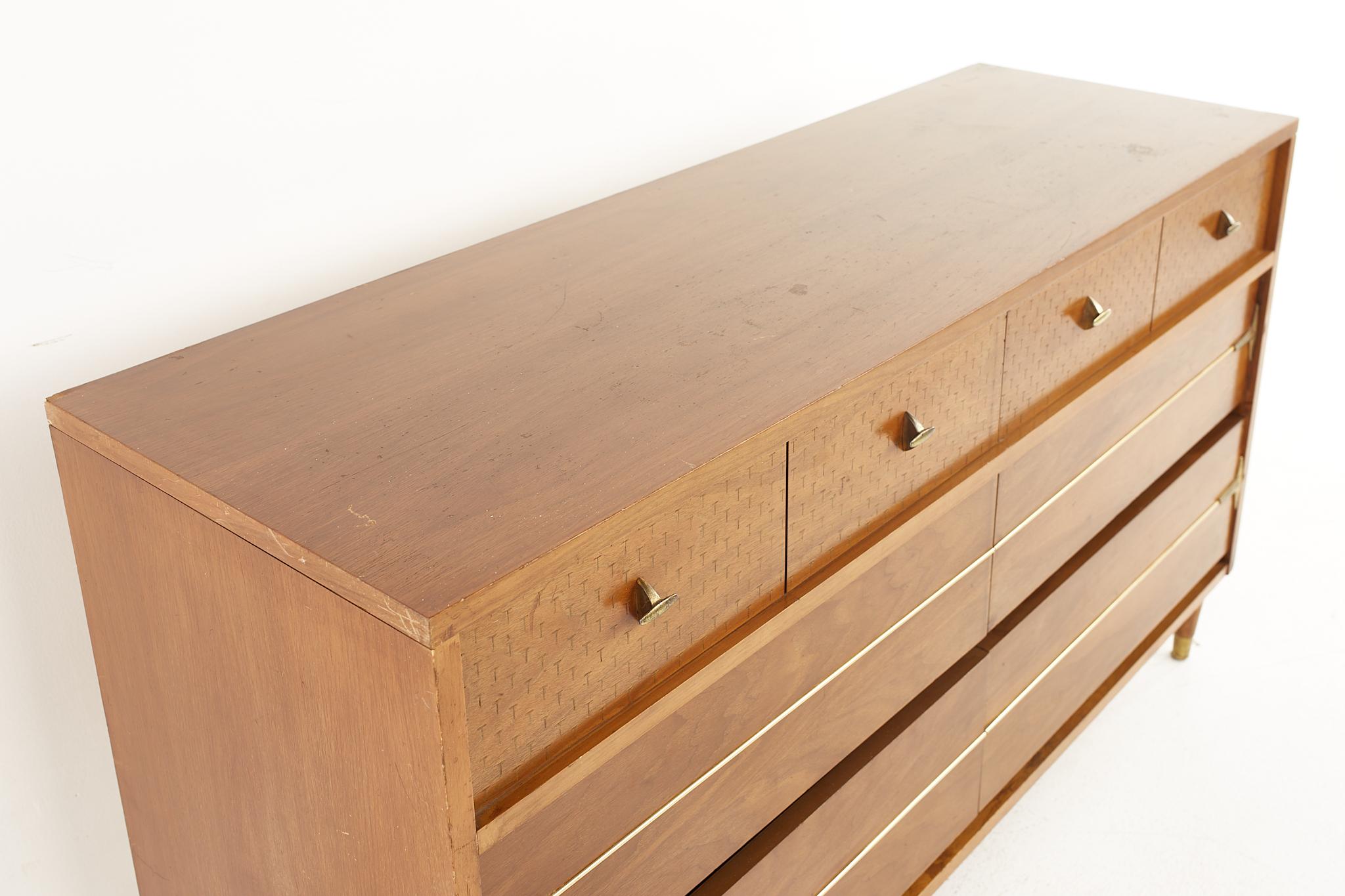 Mid-Century Modern Kroehler Impression Mid Century Walnut and Brass 6 Drawer Lowboy Dresser