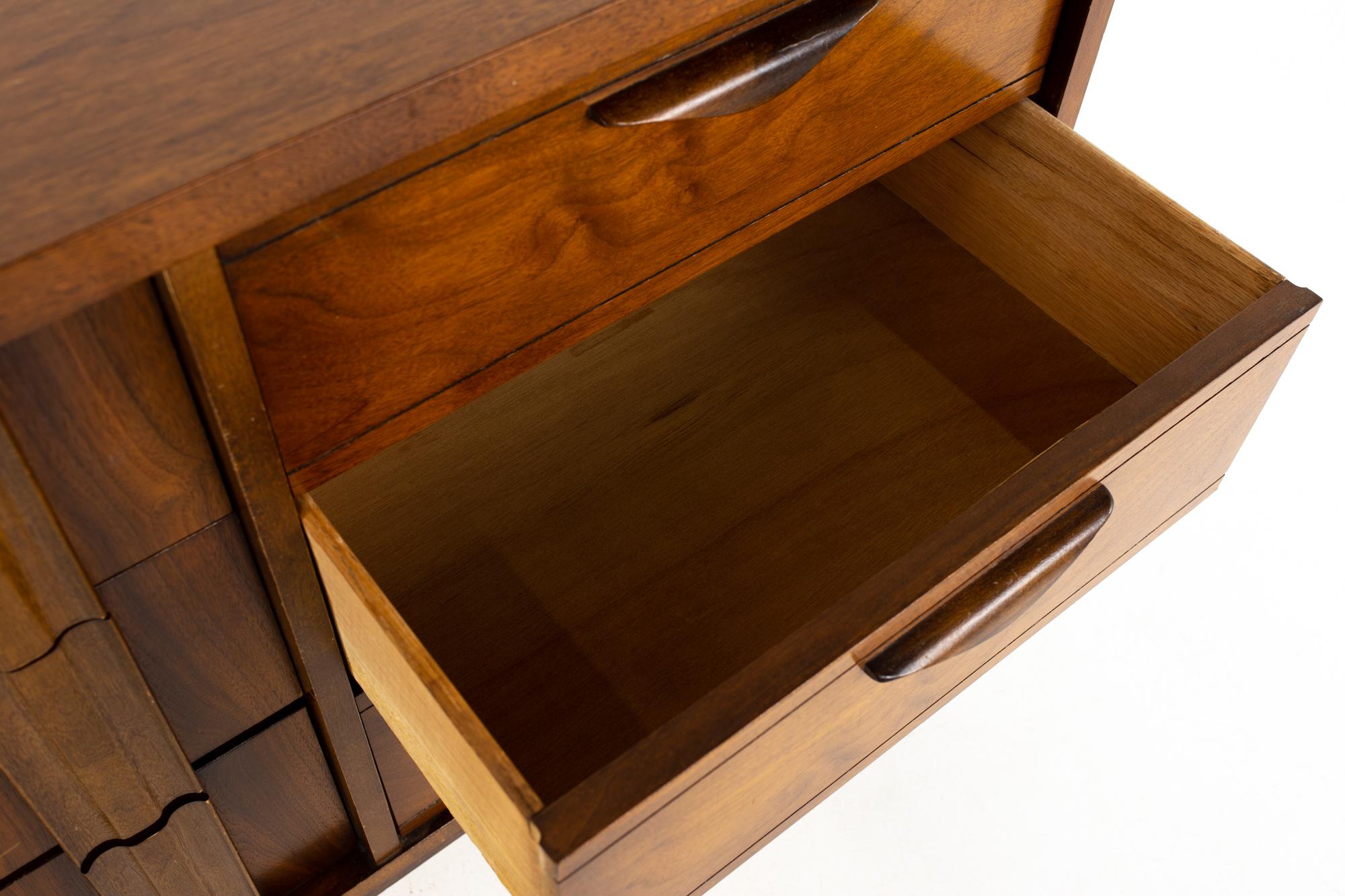 Kroehler Mid Century Walnut and Formica 9 Drawer Lowboy Dresser 1