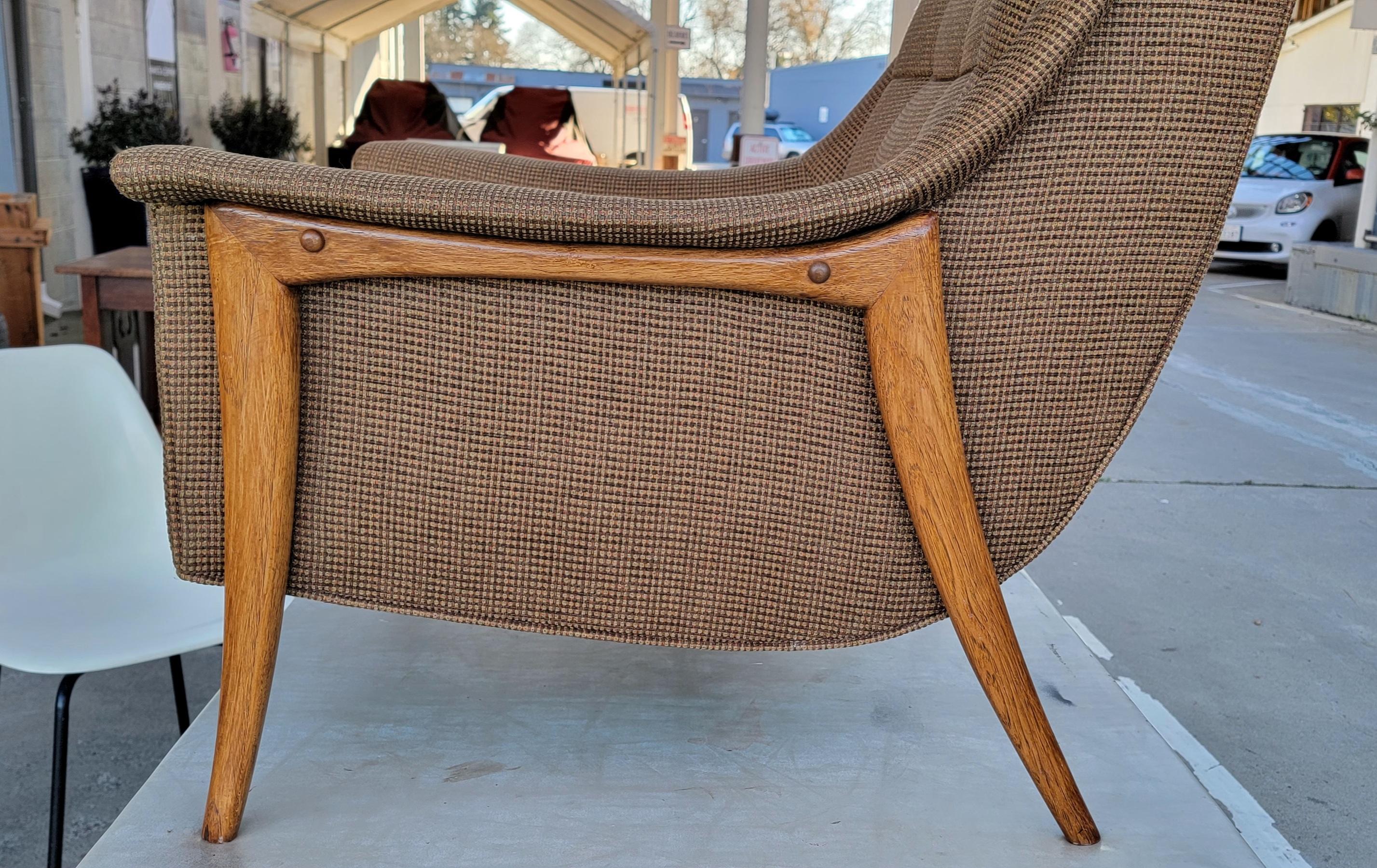 Beautiful sculptural lines and exoskeleton design to this period Mid-Century Modern lounge chair by Kroehler Avant. Original upholstery in good condition with some wear and fraying. One button missing at top of seat back. Stuffing loss at seat back