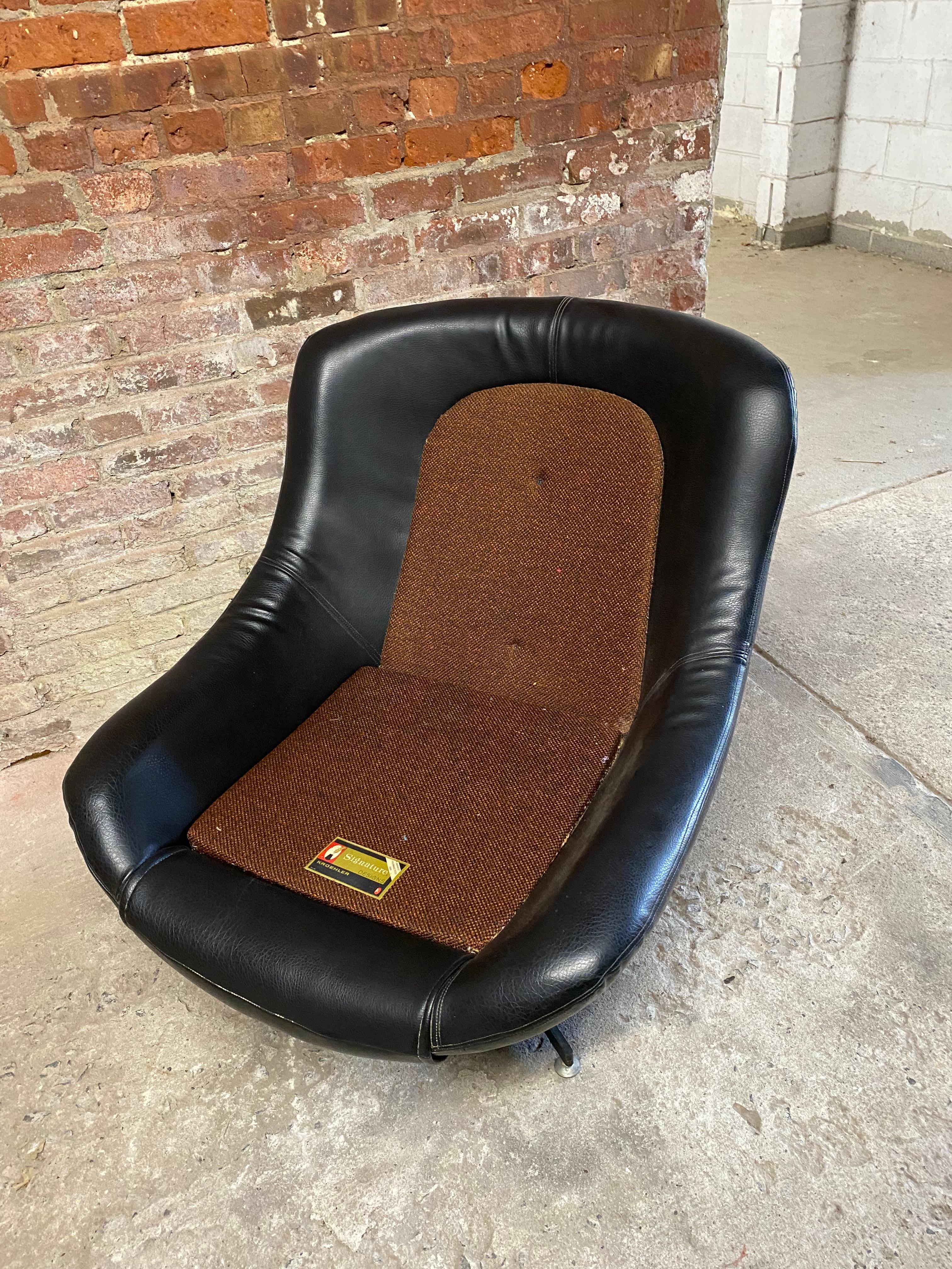 Kroehler Signature Design Black Swivel Bucket Lounge Chair For Sale 4