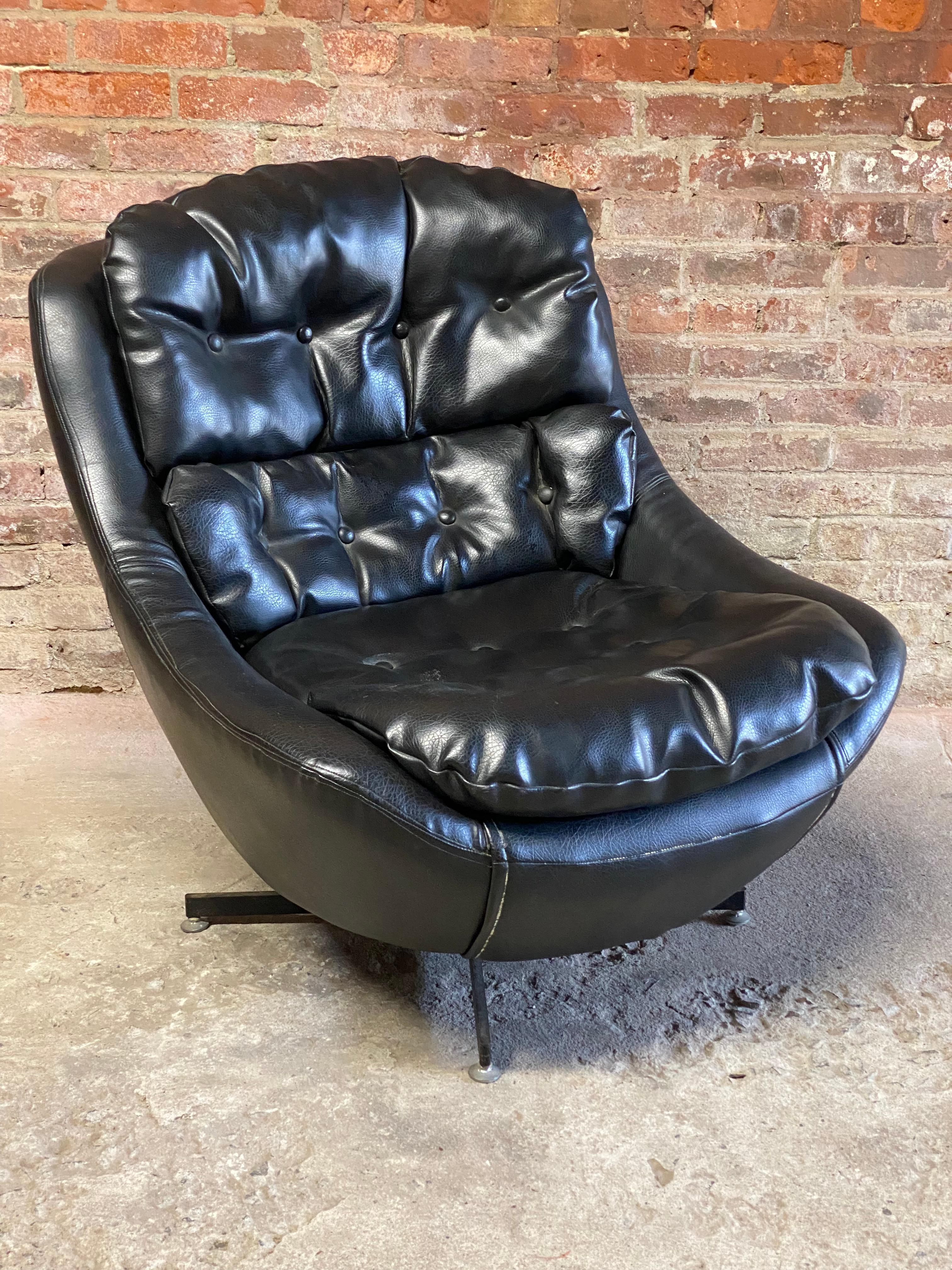Mid-Century Modern Kroehler Signature Design Black Swivel Bucket Lounge Chair For Sale
