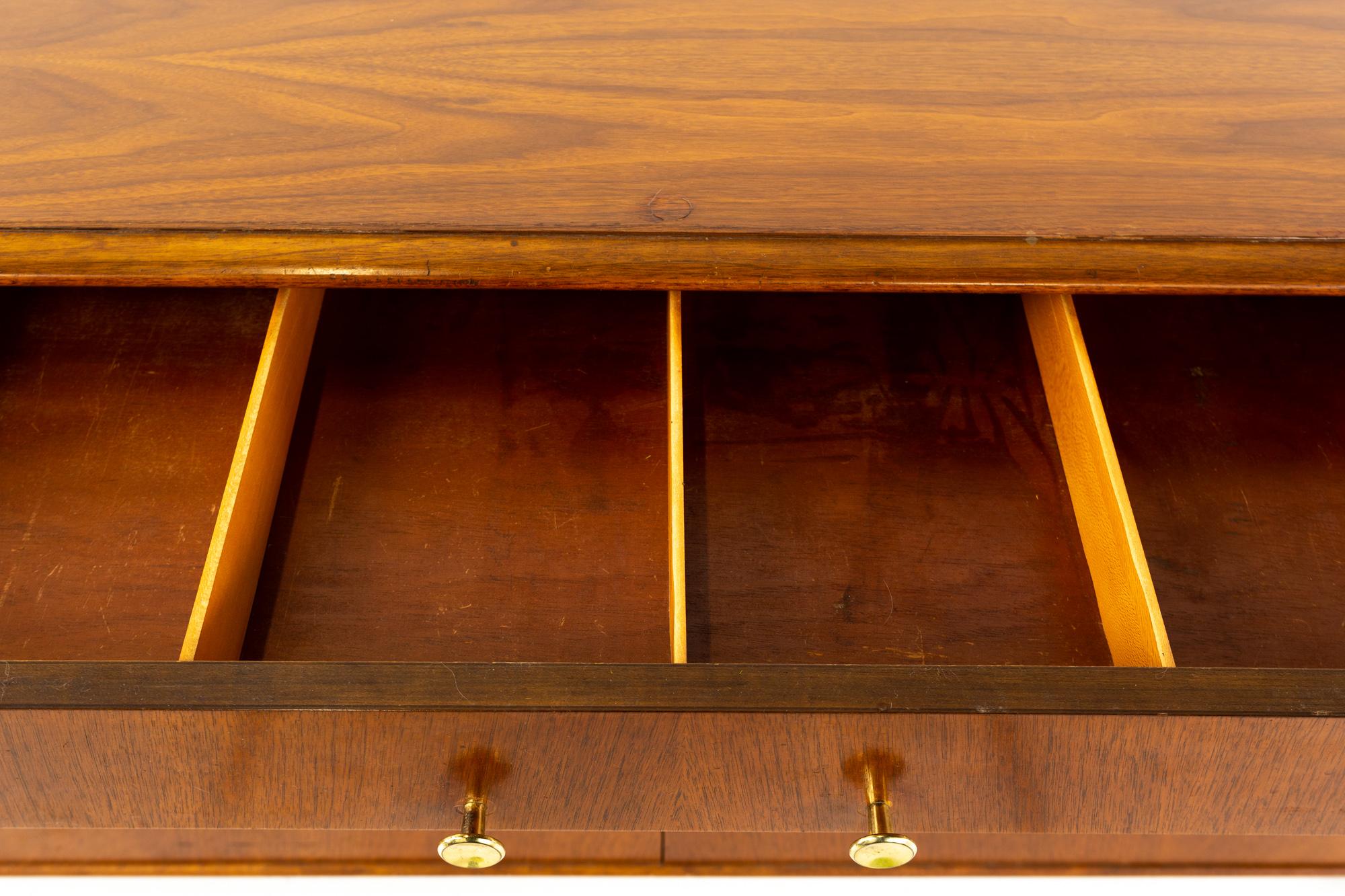 Kroehler Signature Series Style Mid Century Walnut and Brass 8-Drawer Dresser 5