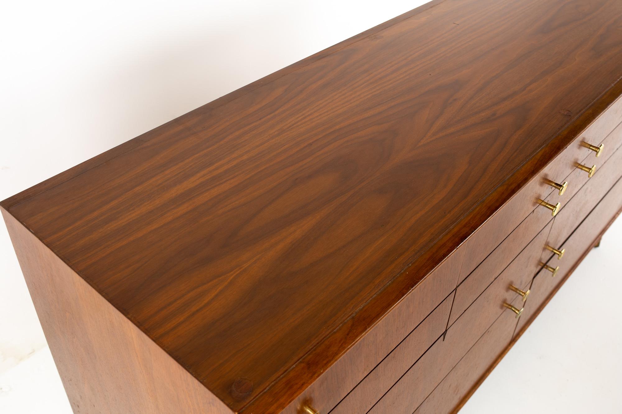 Kroehler Signature Series Style Mid Century Walnut and Brass 8-Drawer Dresser 1