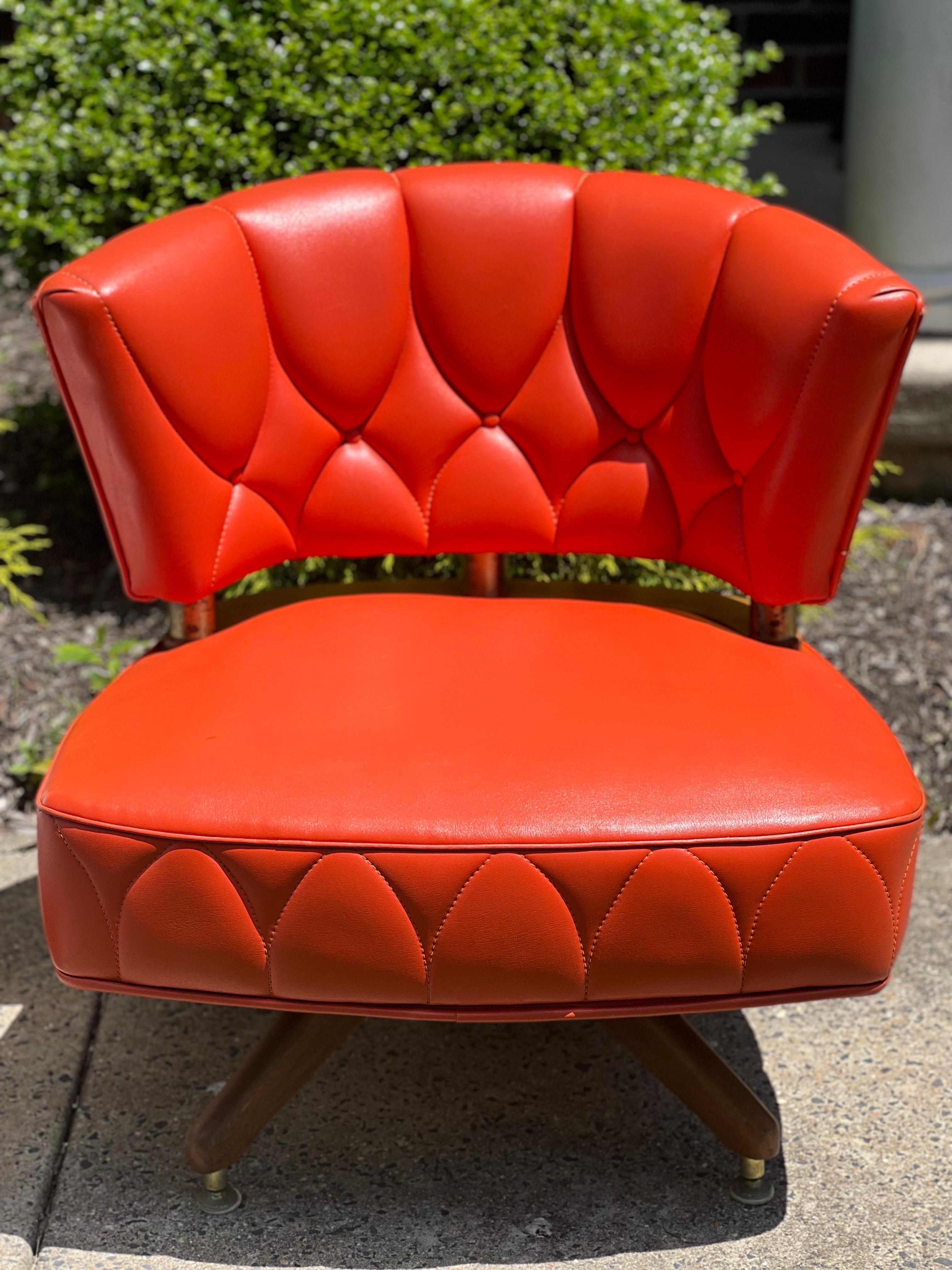 Mid-20th Century Kroehler Swivel Slipper Chairs, 1962 For Sale
