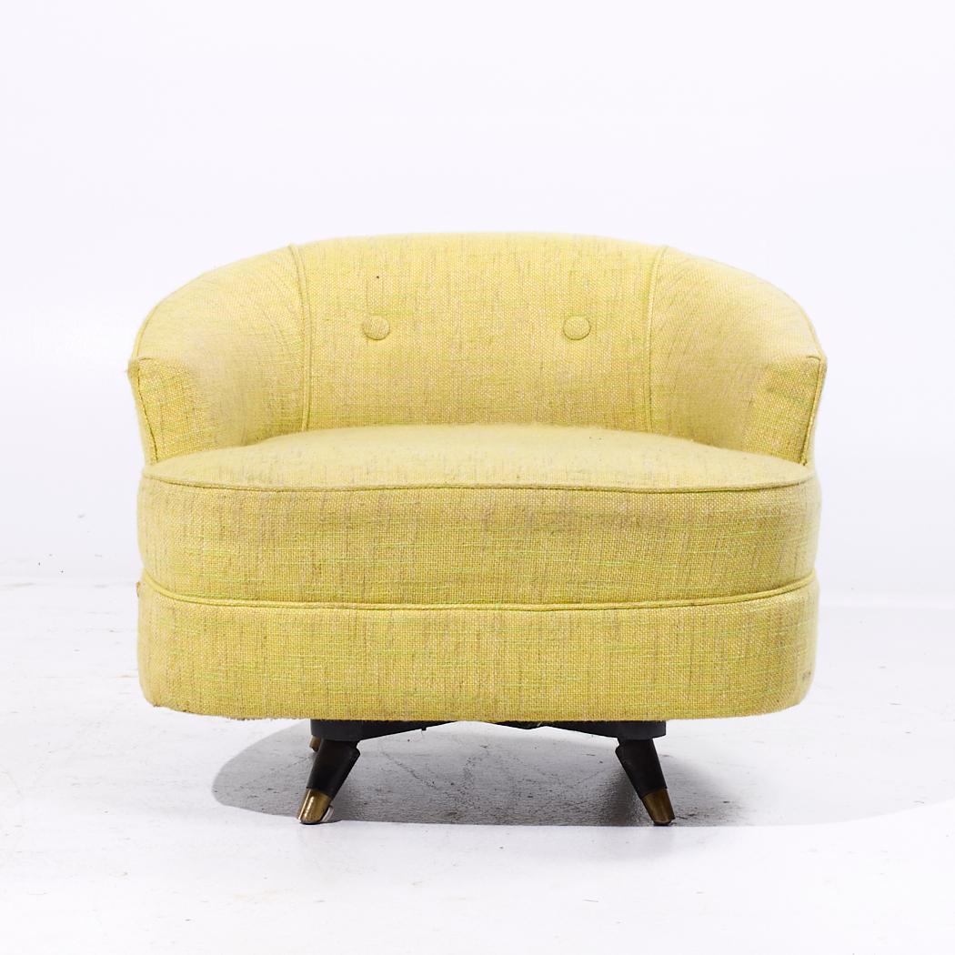 Sillón giratorio tapizado Kroehler

Esta silla mide 33 de ancho x 31 de fondo x 26 de alto, con una altura del asiento de 17 y una altura de los brazos/holgura de la silla de 21 pulgadas

Hacemos nuestras fotos en un estudio con iluminación