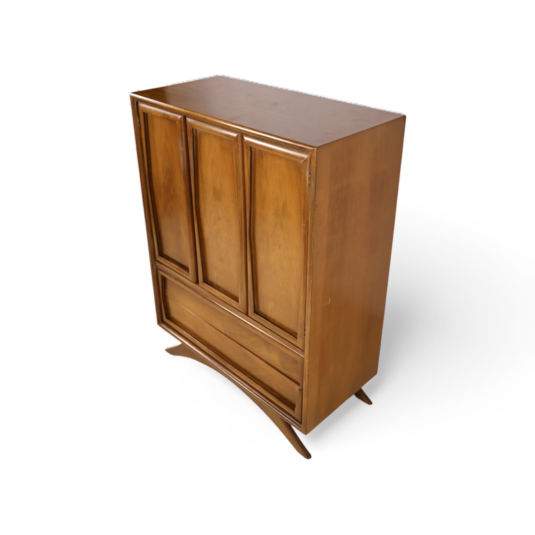 American Kroehler Vintage Mid Century Modern Kagan Style Highboy Dresser c. 1960s For Sale