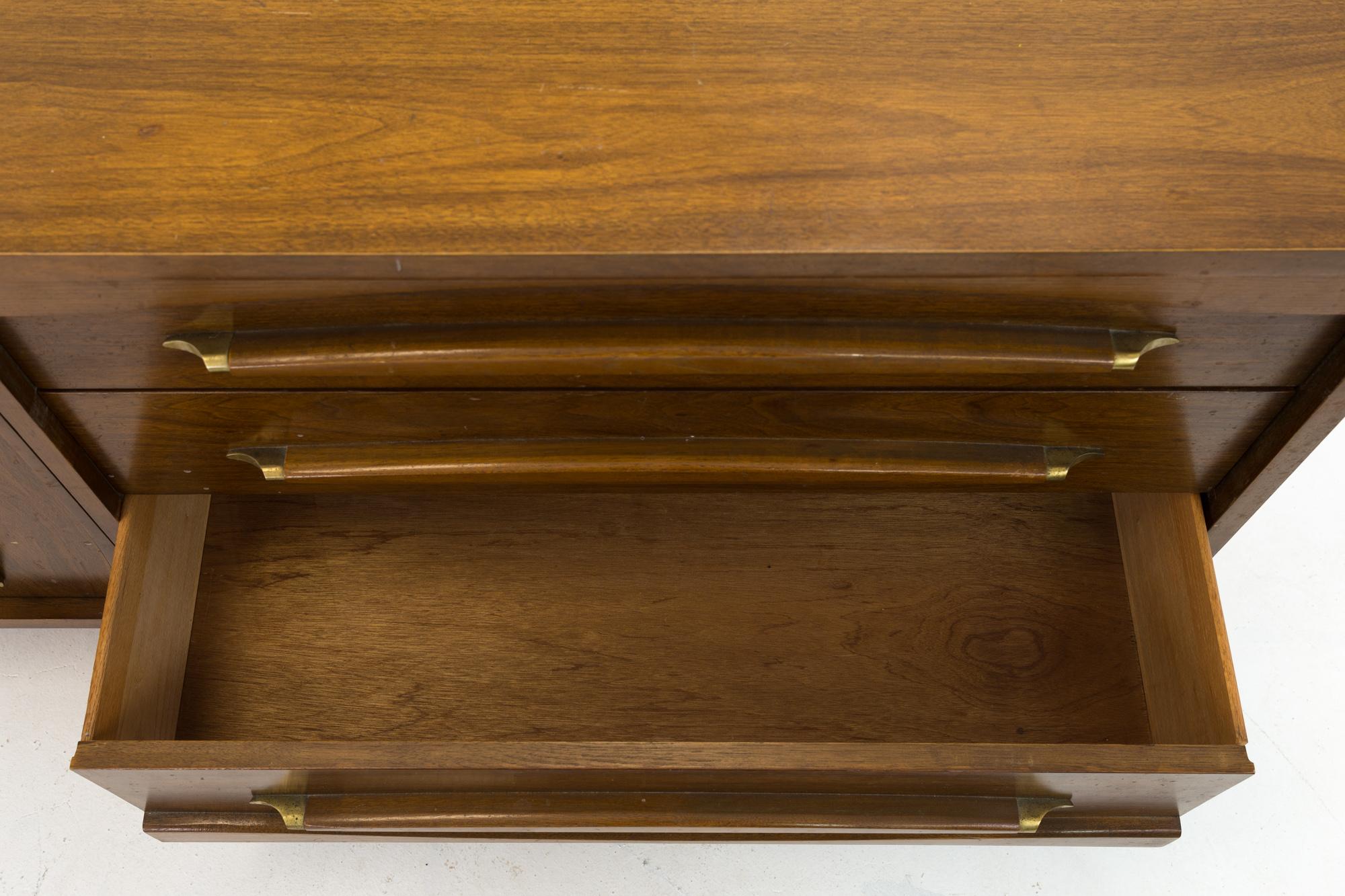 Kroehler Walnut and Brass Midcentury Lowboy Dresser with Mirror For Sale 2
