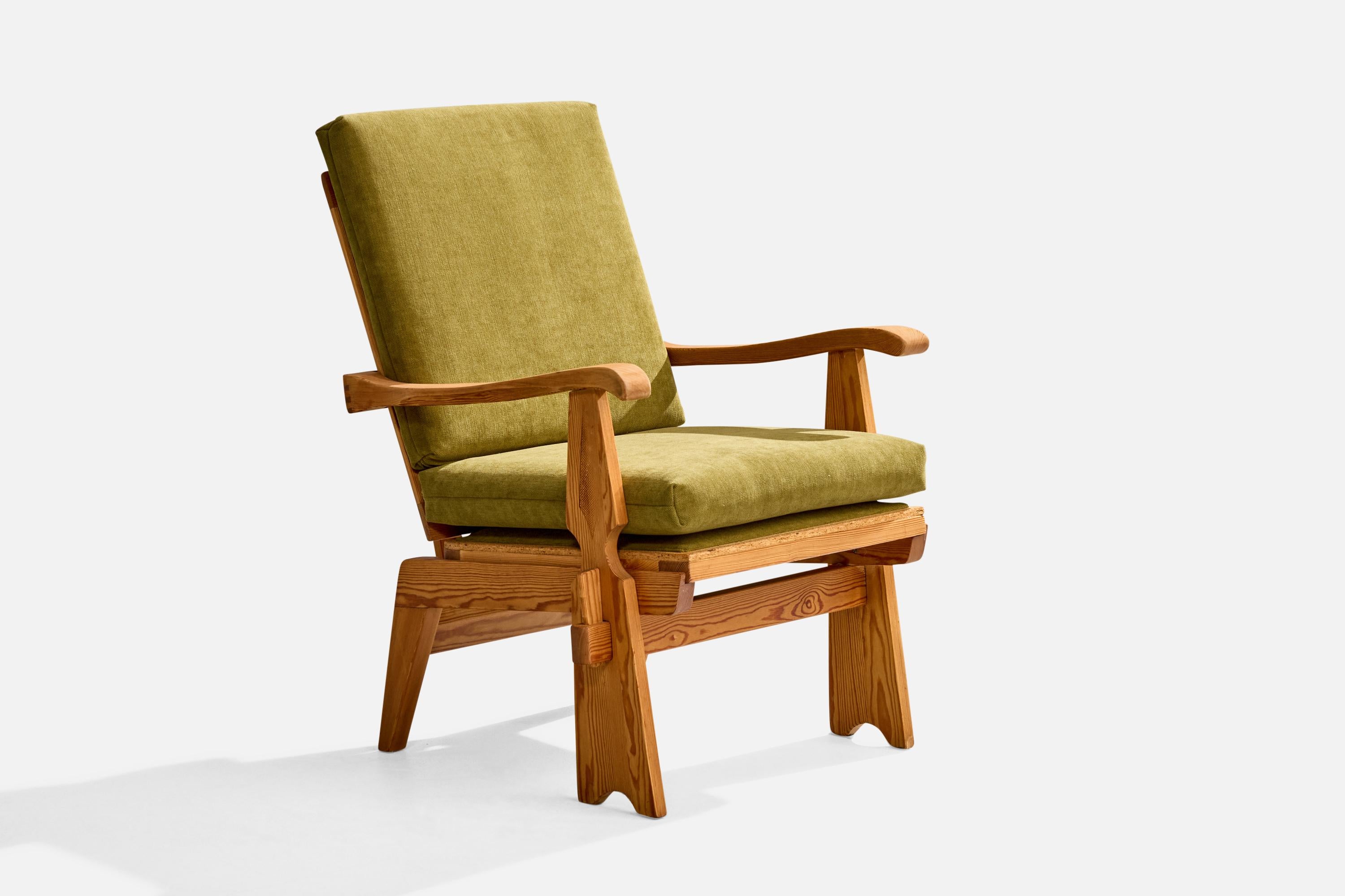 Krogenæs Møbler Attribution, Lounge Chairs, Pine, Fabric, Norway, 1960s In Good Condition For Sale In High Point, NC