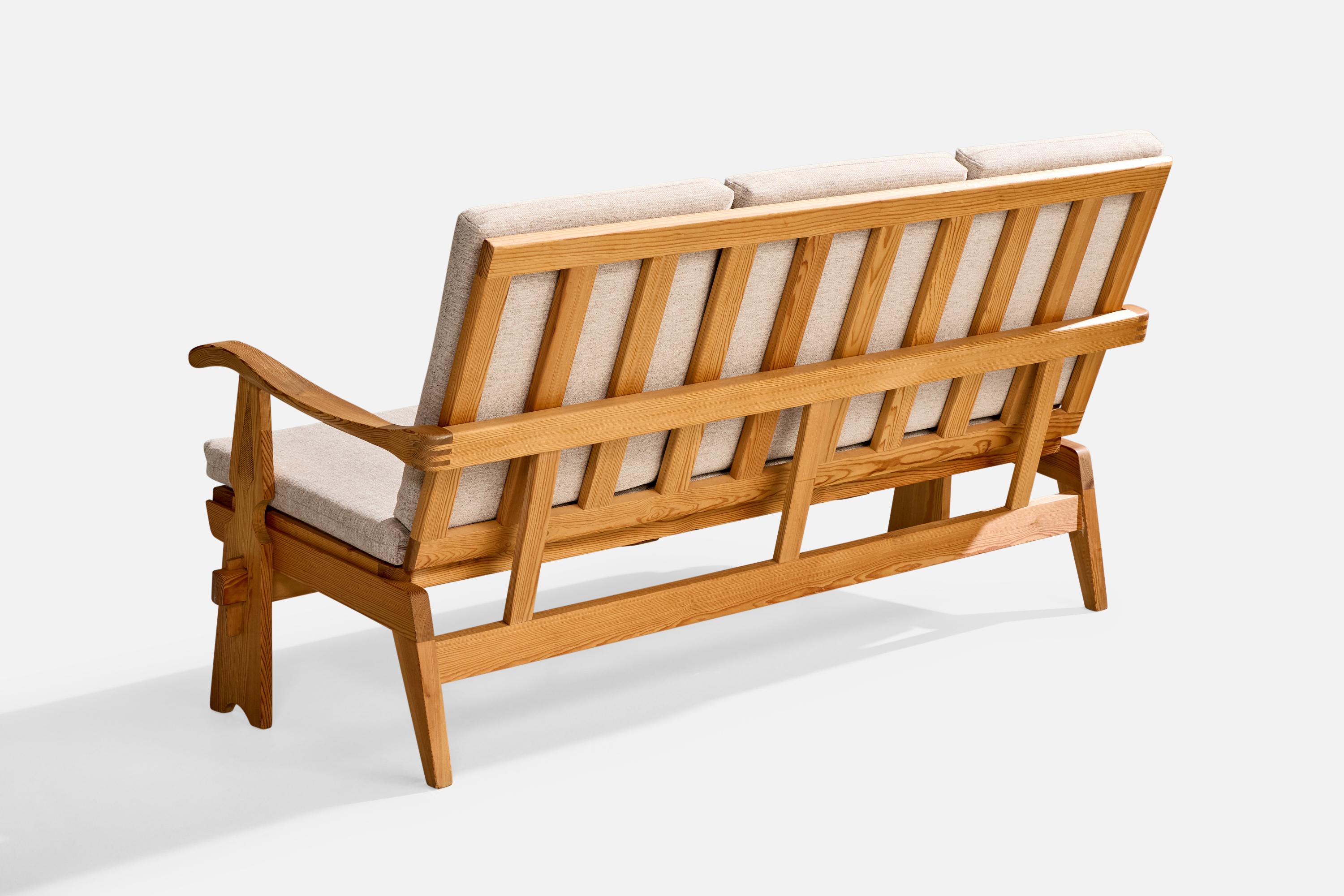 Mid-Century Modern Attribution Krogenæs Møbler, canapé, pin, tissu, Norvège, années 1960 en vente