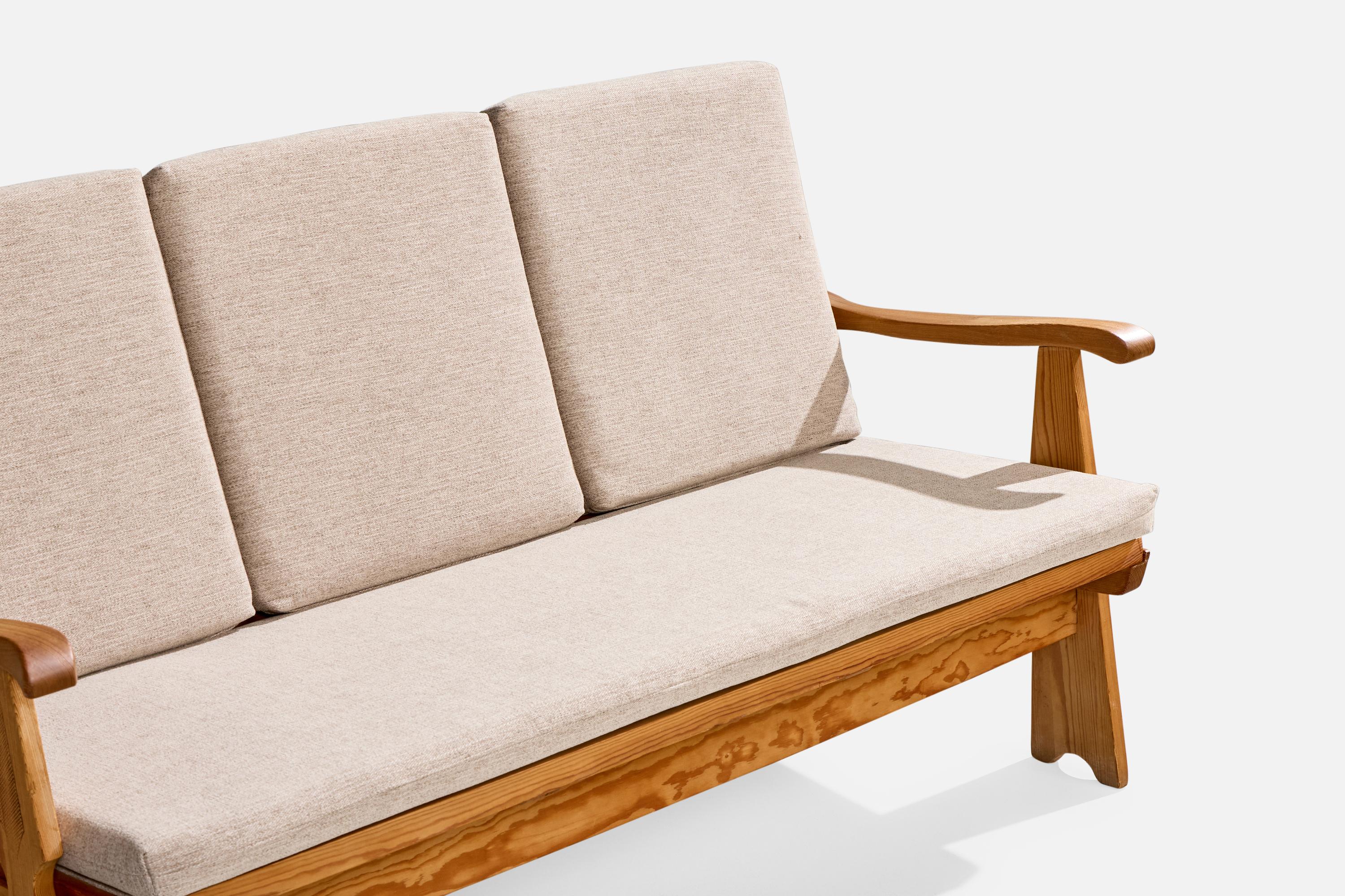 Attribution Krogenæs Møbler, canapé, pin, tissu, Norvège, années 1960 en vente 1