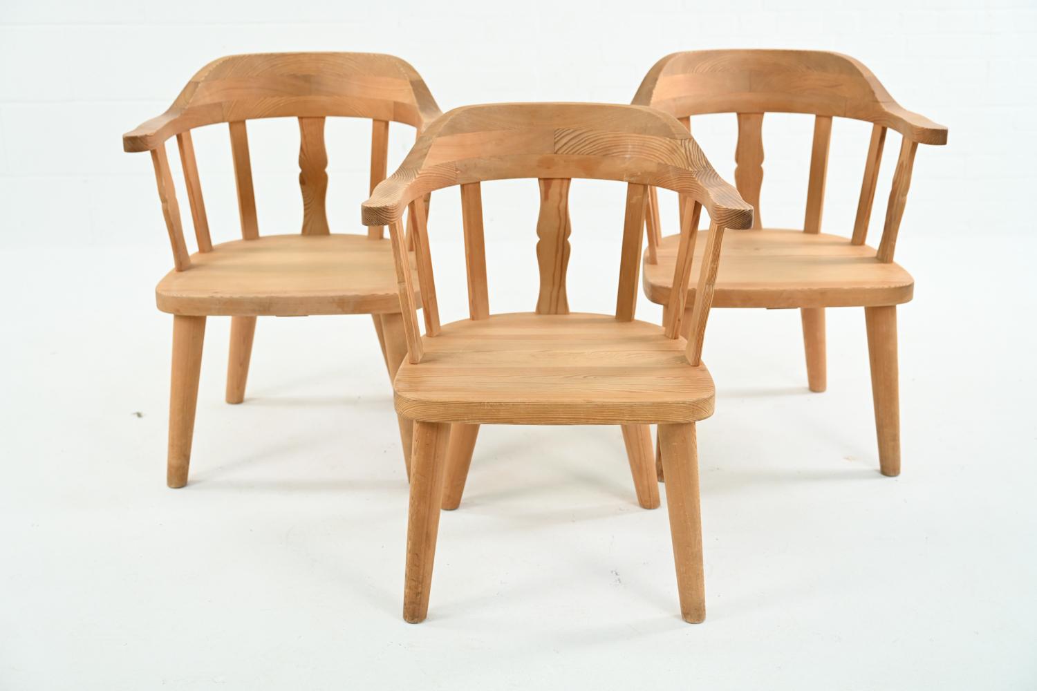 Mid-Century Modern Krogenæs Møbler Norwegian Modern Table & Three Chairs