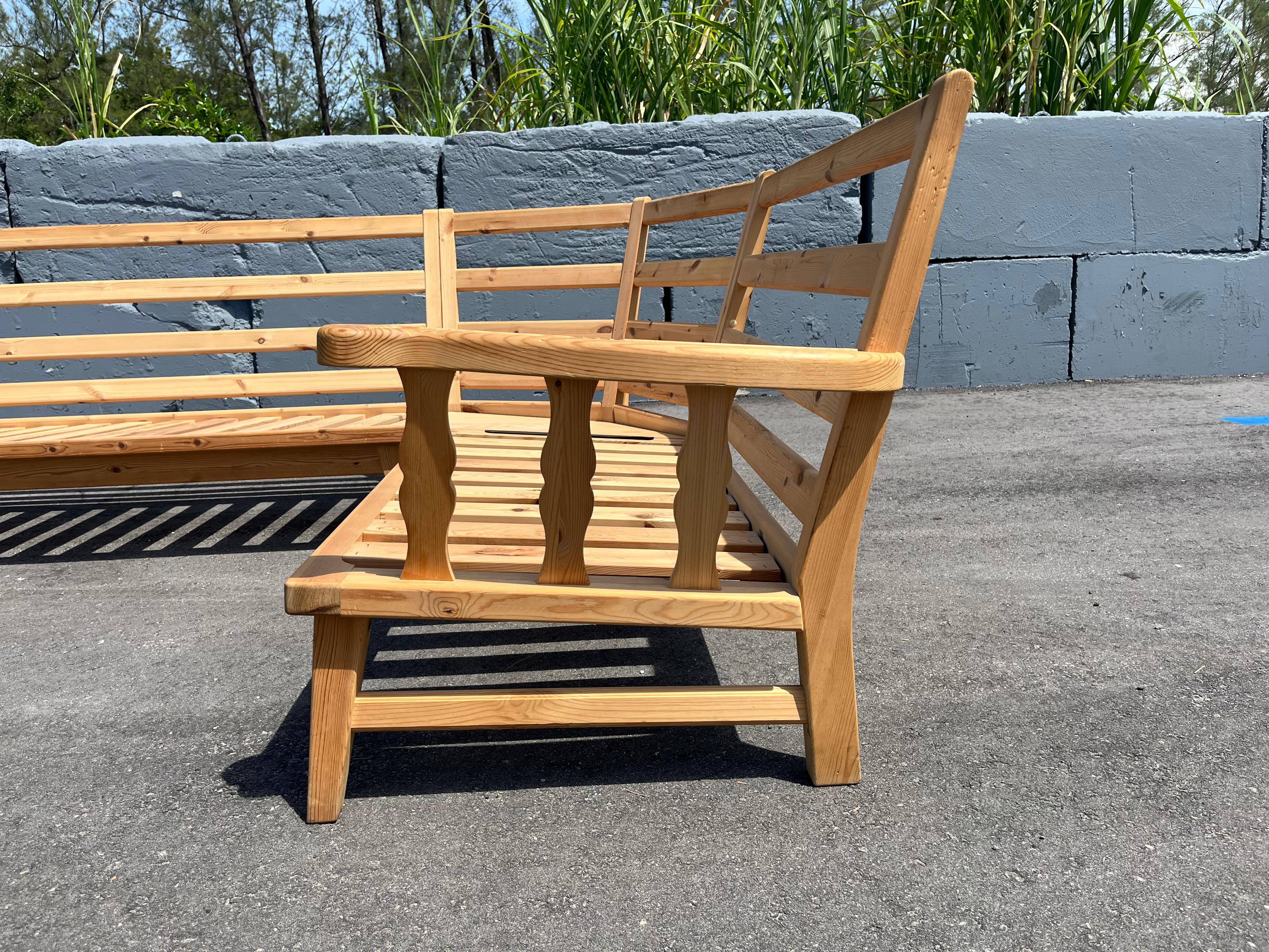Krogenæs Møbler, Sofa, Sectional, Sculpted Pine, Linen, Norway, 1999 In Good Condition For Sale In Miami, FL