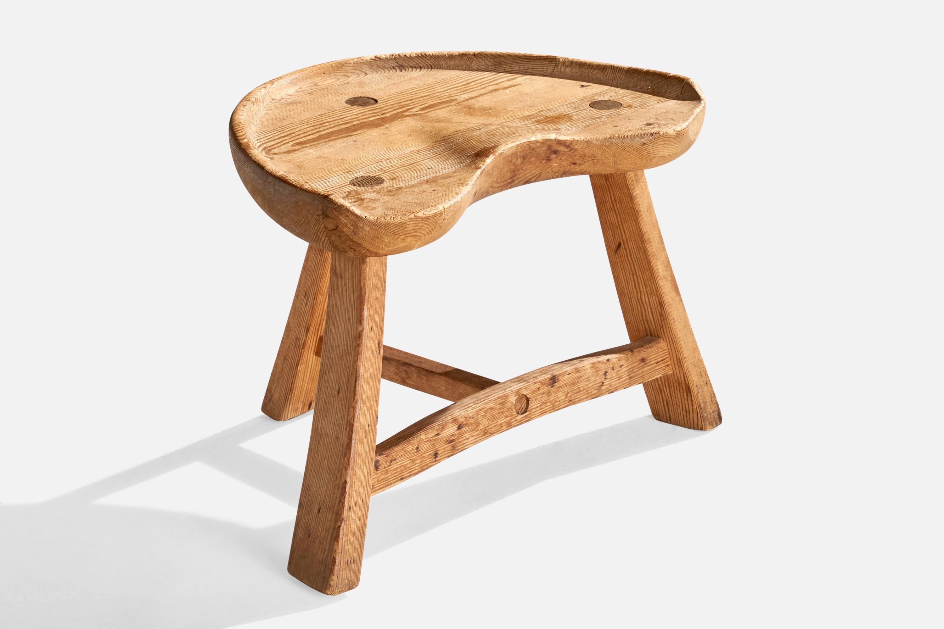 Tabouret en pin conçu et produit par Krogenæs Møbler, Norvège, années 1960.

Hauteur du siège : 14.25