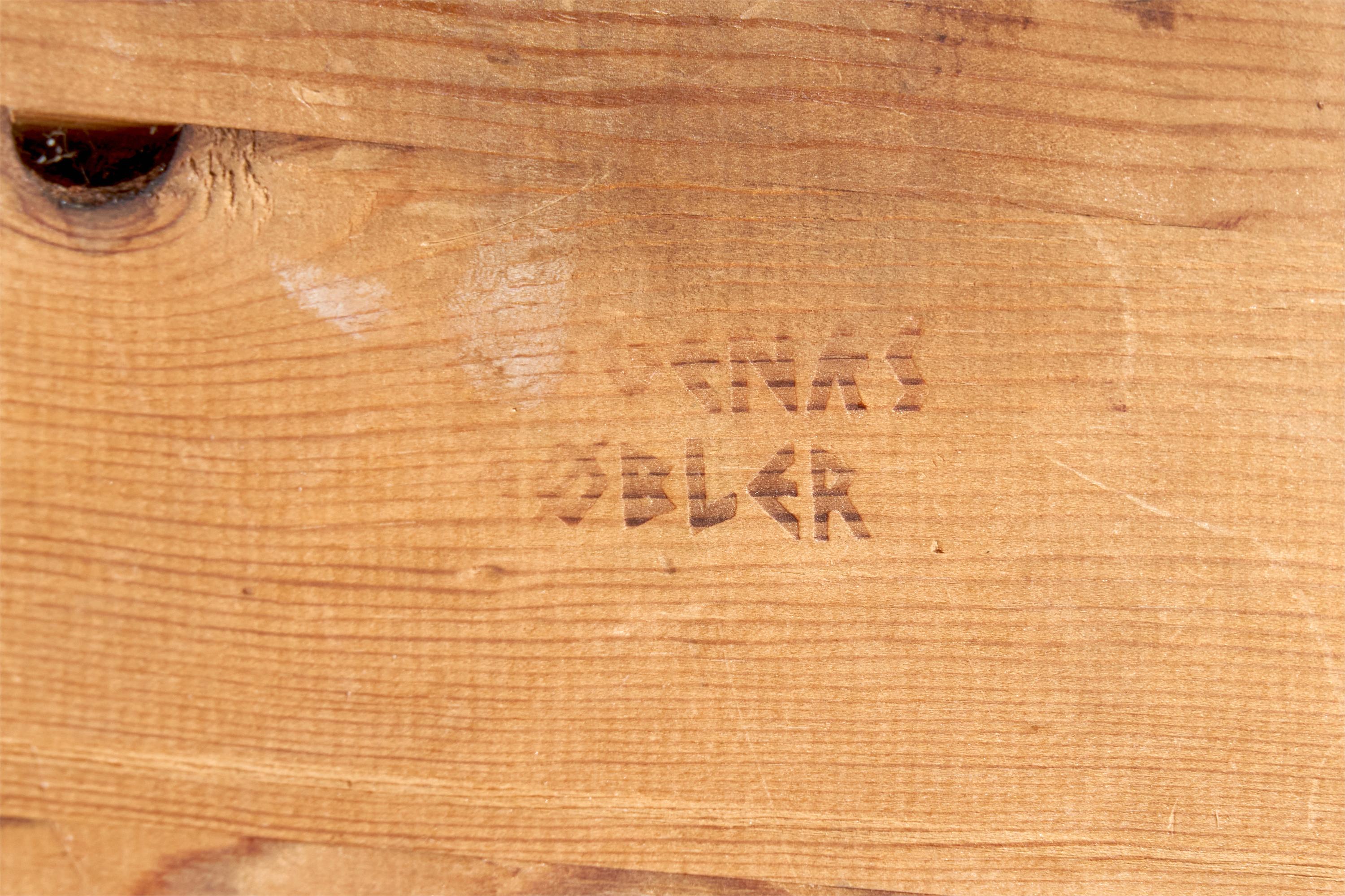 Norvégien Krogenæs Møbler, tabouret, pin, Norvège, années 1960 en vente