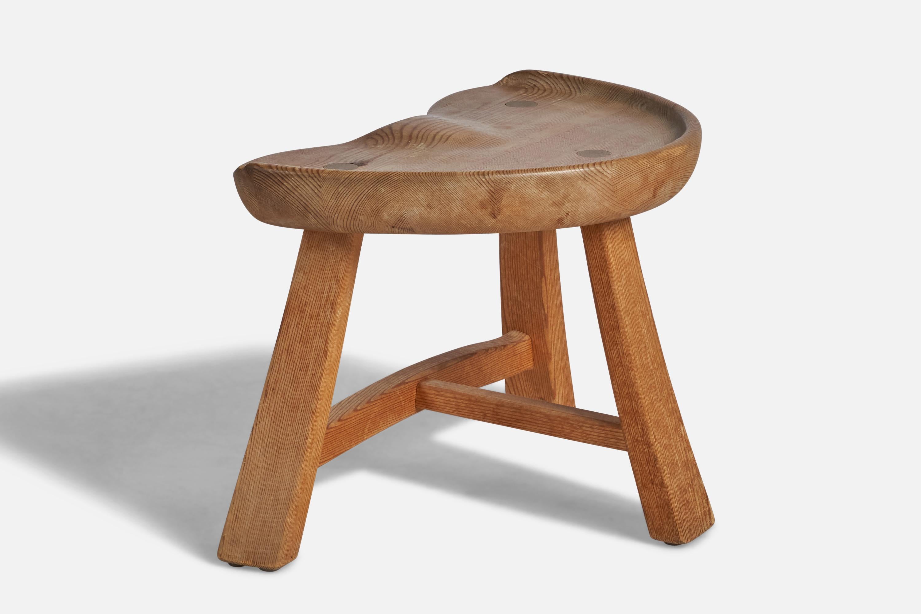 Krogenæs Møbler, Stool, Pine, Norway, 1960s In Good Condition For Sale In High Point, NC