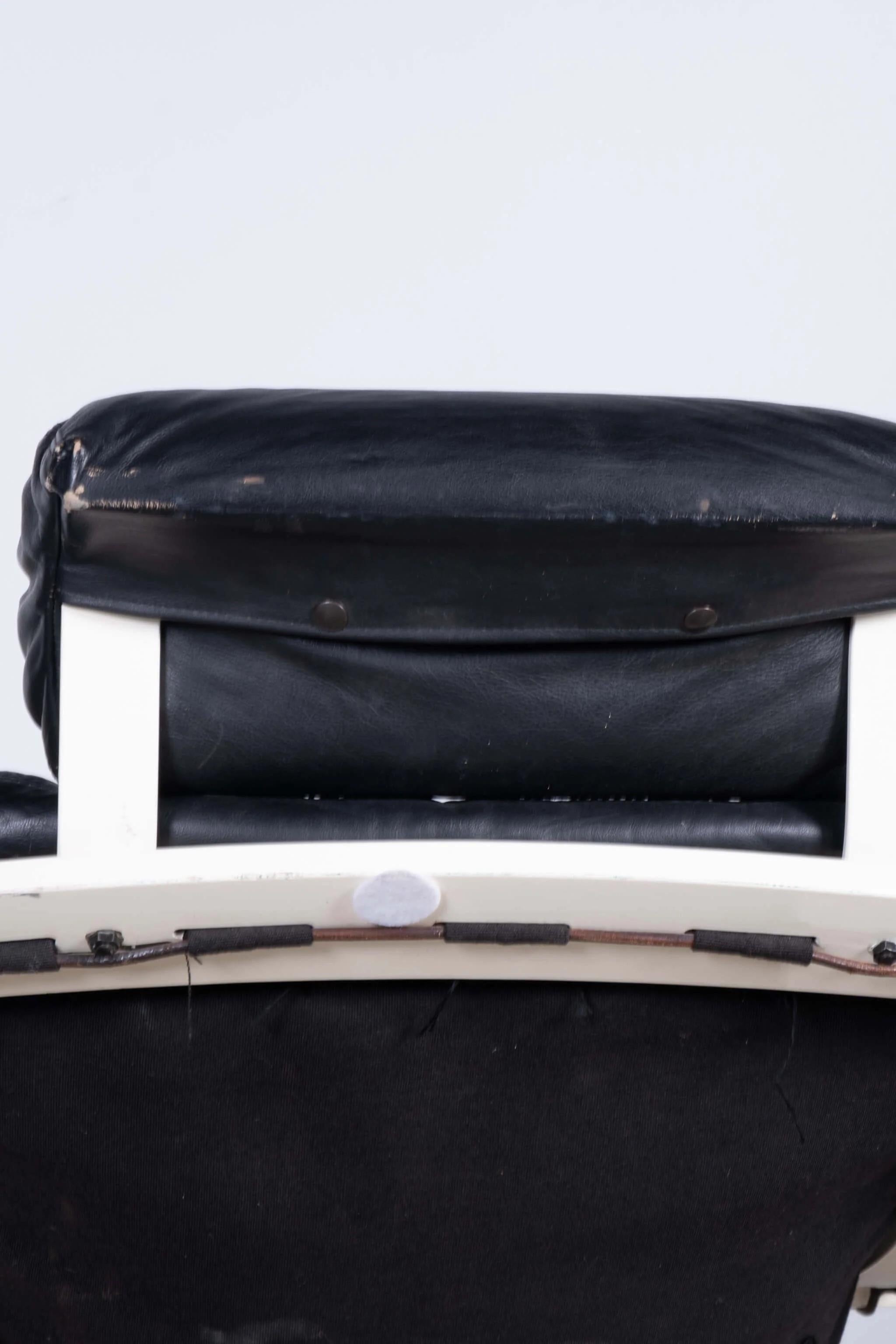 Swedish 'Kroken' Black Leather Lounge Chair by Ake Fribytter for Nelo Möbel
