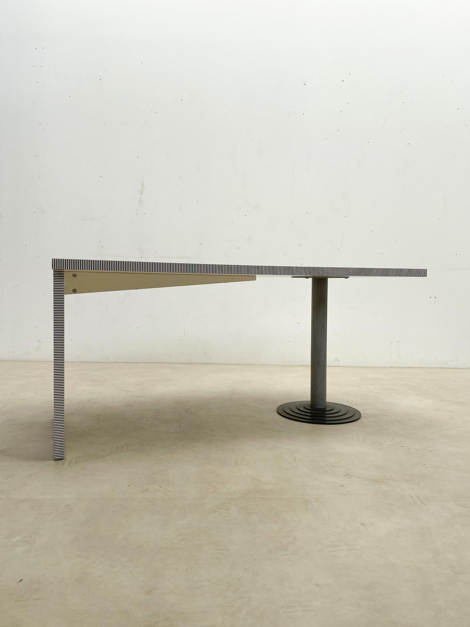 Schreibtisch „Kroma“ von Antonia Astori für Driade, Italien, 1980er Jahre (Italienisch) im Angebot