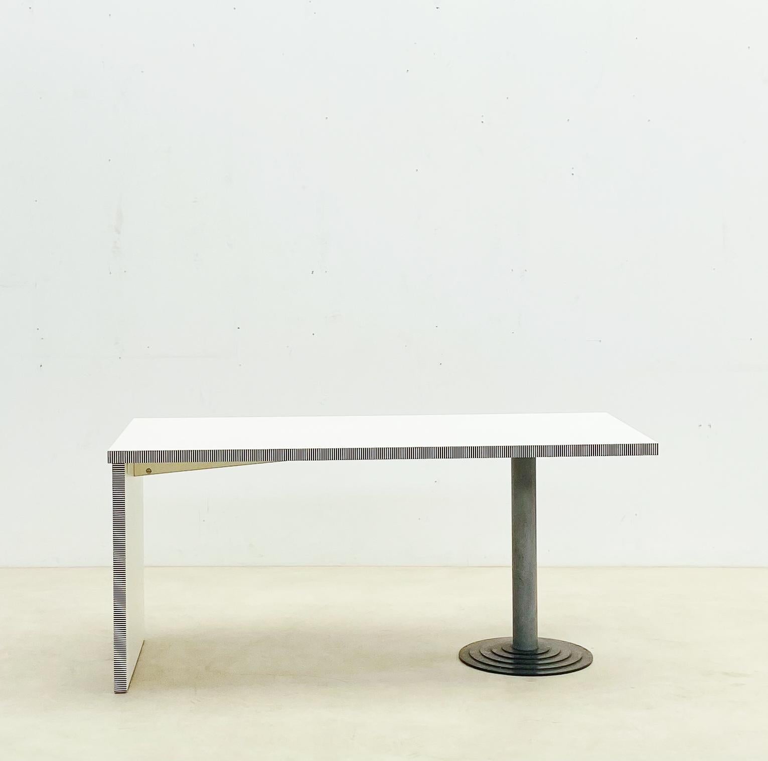 Schreibtisch „Kroma“ von Antonia Astori für Driade, Italien, 1980er Jahre im Angebot 1