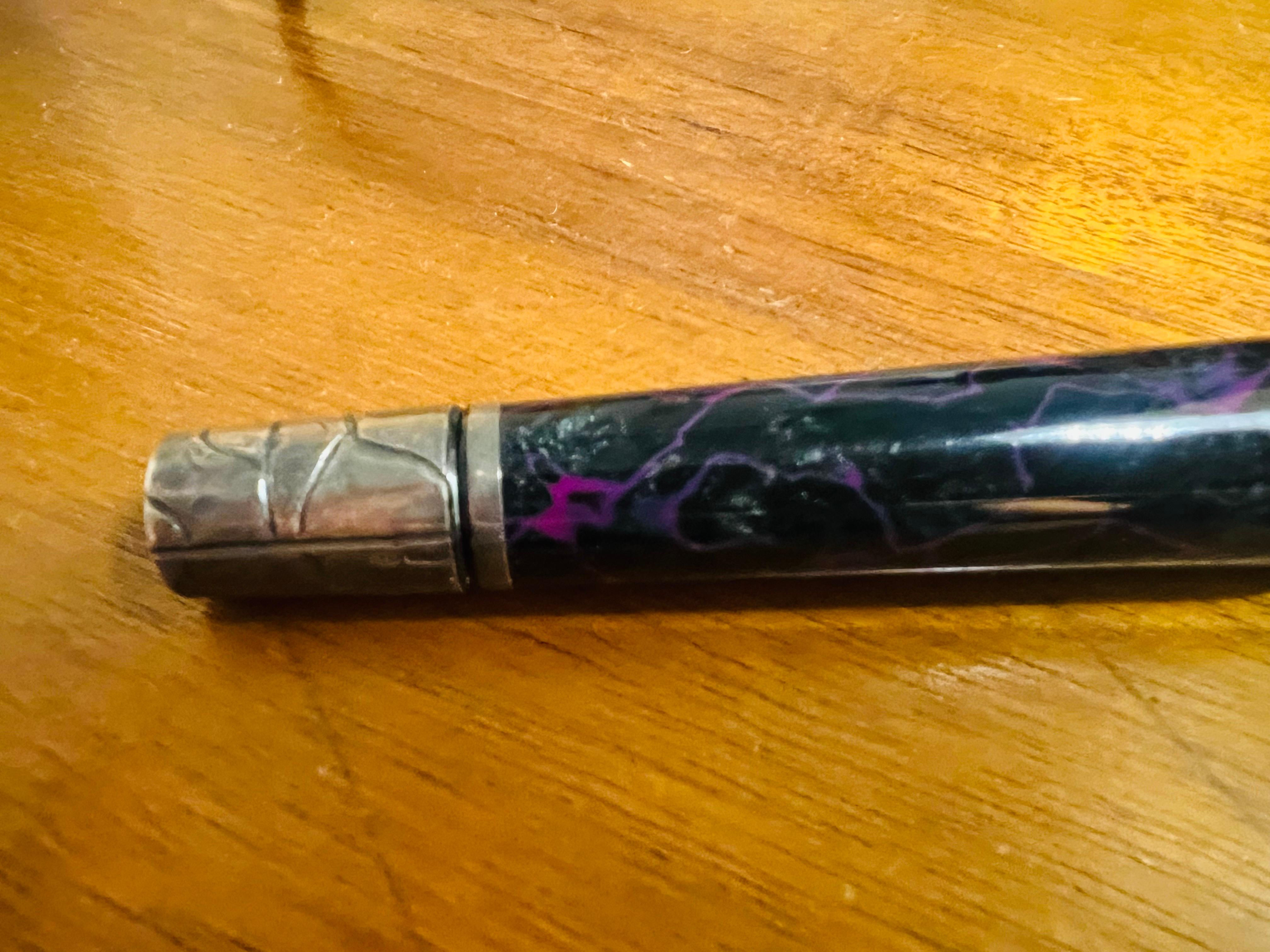 Krone Edgar Allan Poe Brunnenstift in limitierter Auflage mit Originalverpackung im Angebot 2