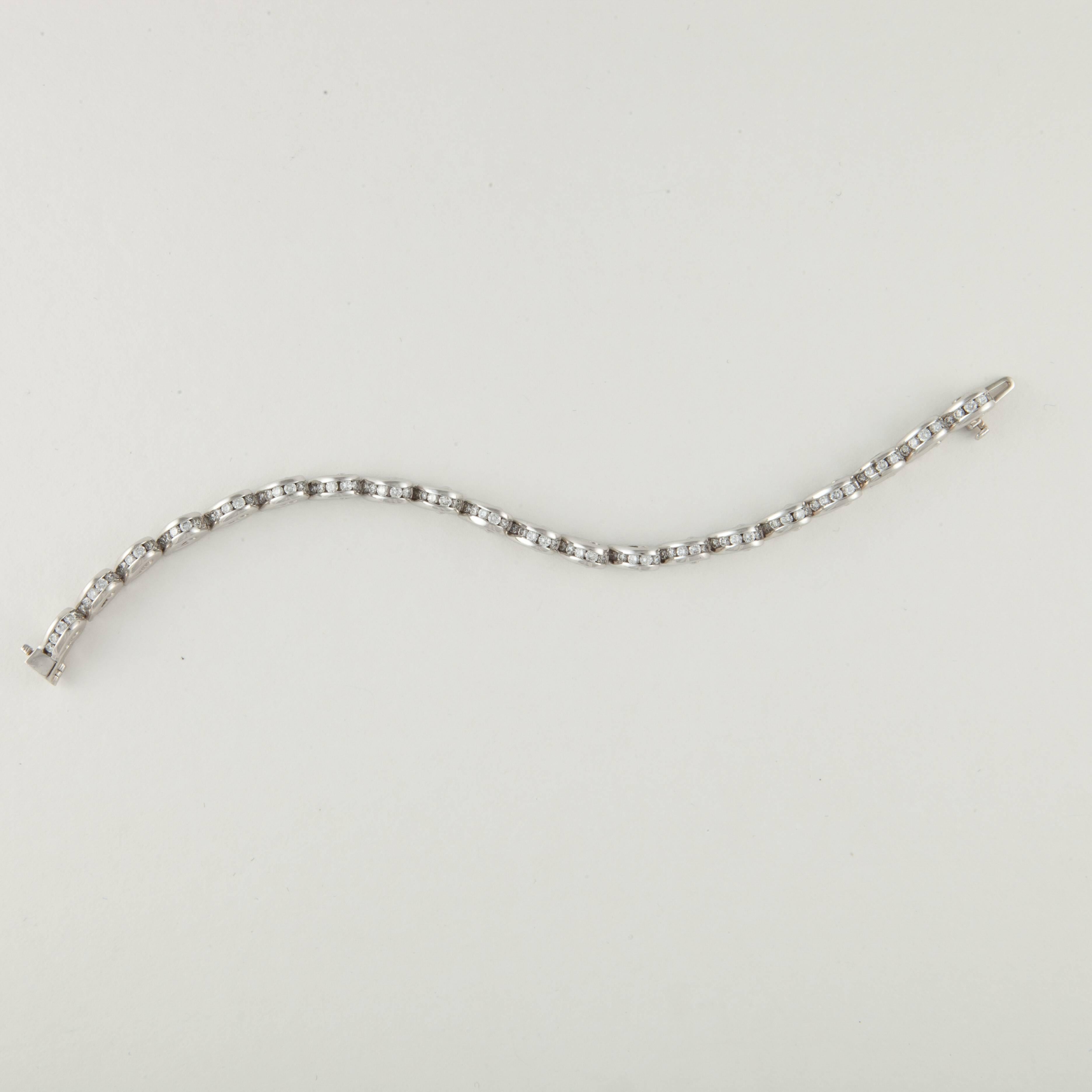 Krypell Bracelet ligne de diamants en platine Bon état - En vente à Houston, TX