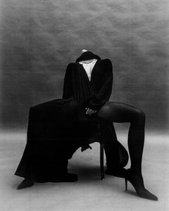 Fotografía en blanco y negro titulada «Angel», de 39" x 31", en una edición limitada de 7 ejemplares, de Kseniya Vashchenko