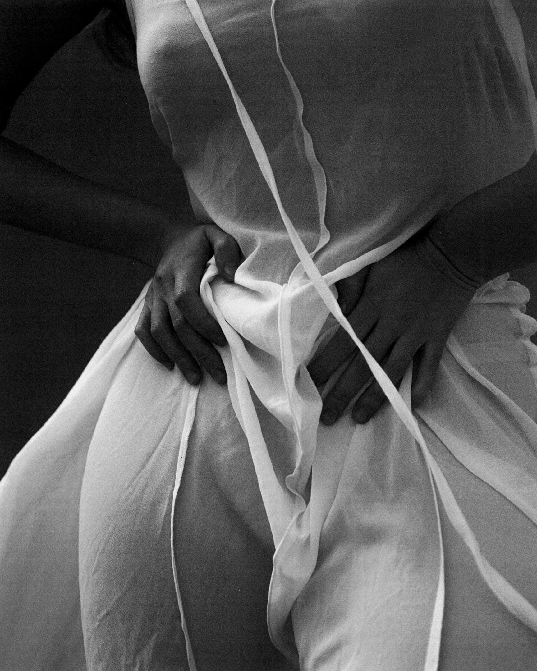 „Instincts“ Fotografie 49" x 39" in 3er- Auflage von Kseniya Vashchenko

Nicht gerahmt. Wird gerollt versandt. 

Verfügbare Größen: 
Auflage von 15: 29,5" x 24" in 
Auflage von 7: 39" x 31" in
Auflage von 3: 49" x 39" in

Kseniya Vashchenko, eine