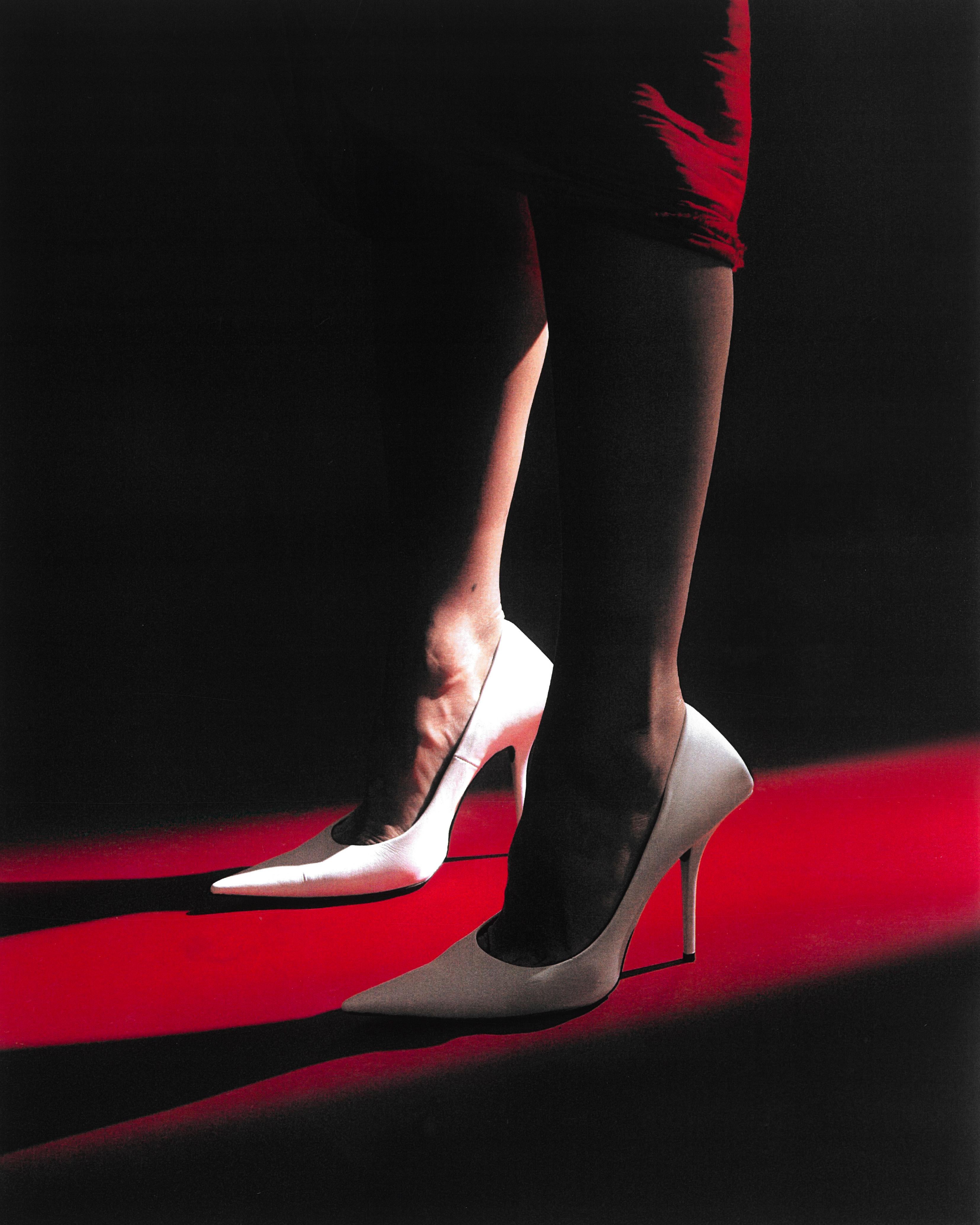 "Investigator" Photography 29.5" x 24" in Ed. of 15 by Kseniya Vashchenko

Signed and numbered by the artist.
Comes with COA issued by the Artist
Not framed. Ships rolled in tube. 

Available sizes: 
Edition of 15: 29.5" x 24" in 
Edition of 7: 39"