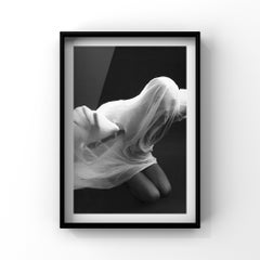 "Kam für mich" Fotografia in bianco e nero 29.5x24' Ed 1/15 di Kseniya Vashchenko