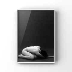 Fotografía de desnudo en blanco y negro «Reset», de 39" x 31", en edición limitada de 7 ejemplares, de Kseniya Vashchenko