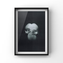 "El Objeto" Fotografía 49" x 39" en Edición de 3 por Kseniya Vashchenko