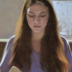 Observando su cuaderno de bocetos -Pintura de interior y retrato de niña del siglo XXI