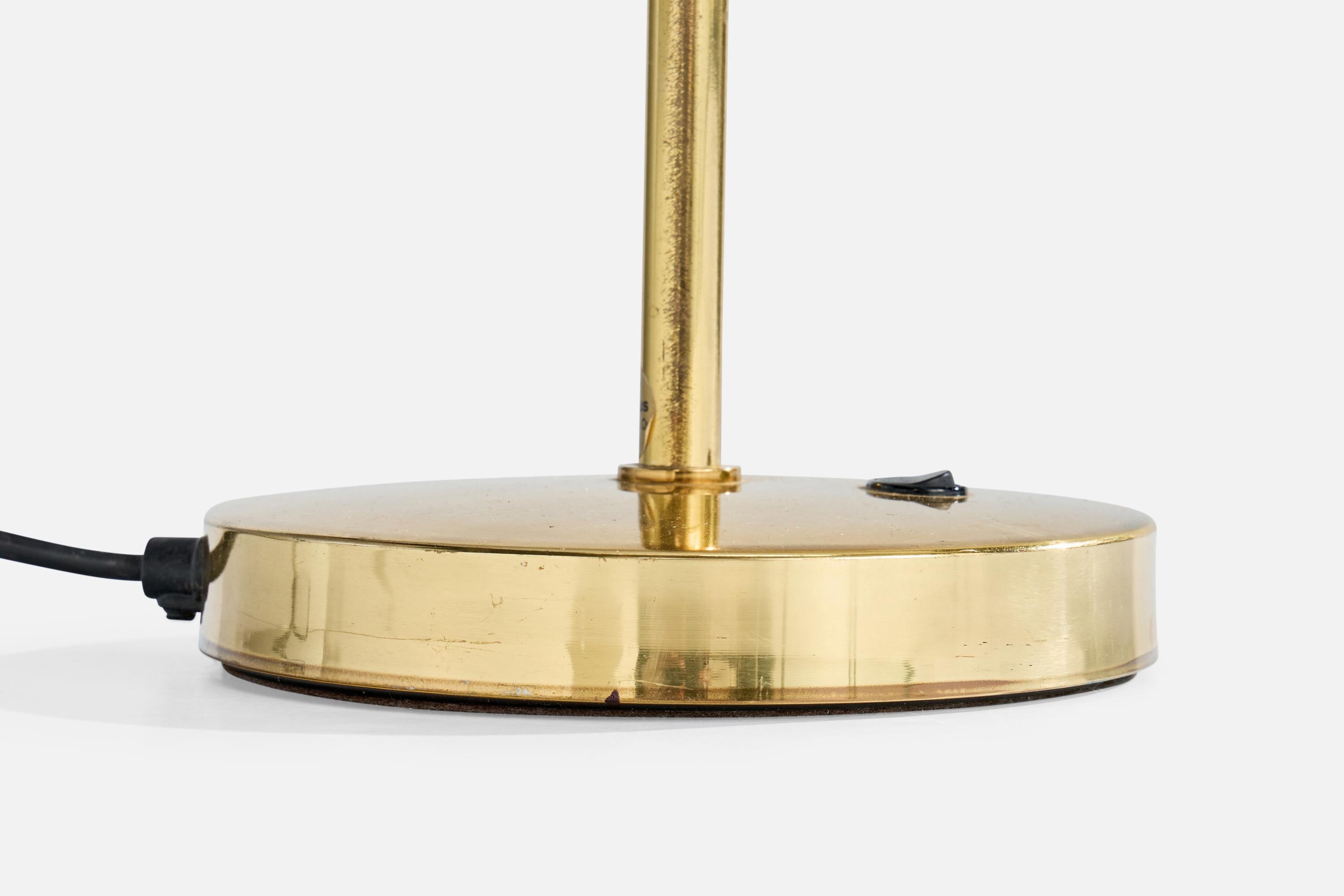 KT Valaisin, Table Lamps, Brass, Finland, 1970s For Sale 4