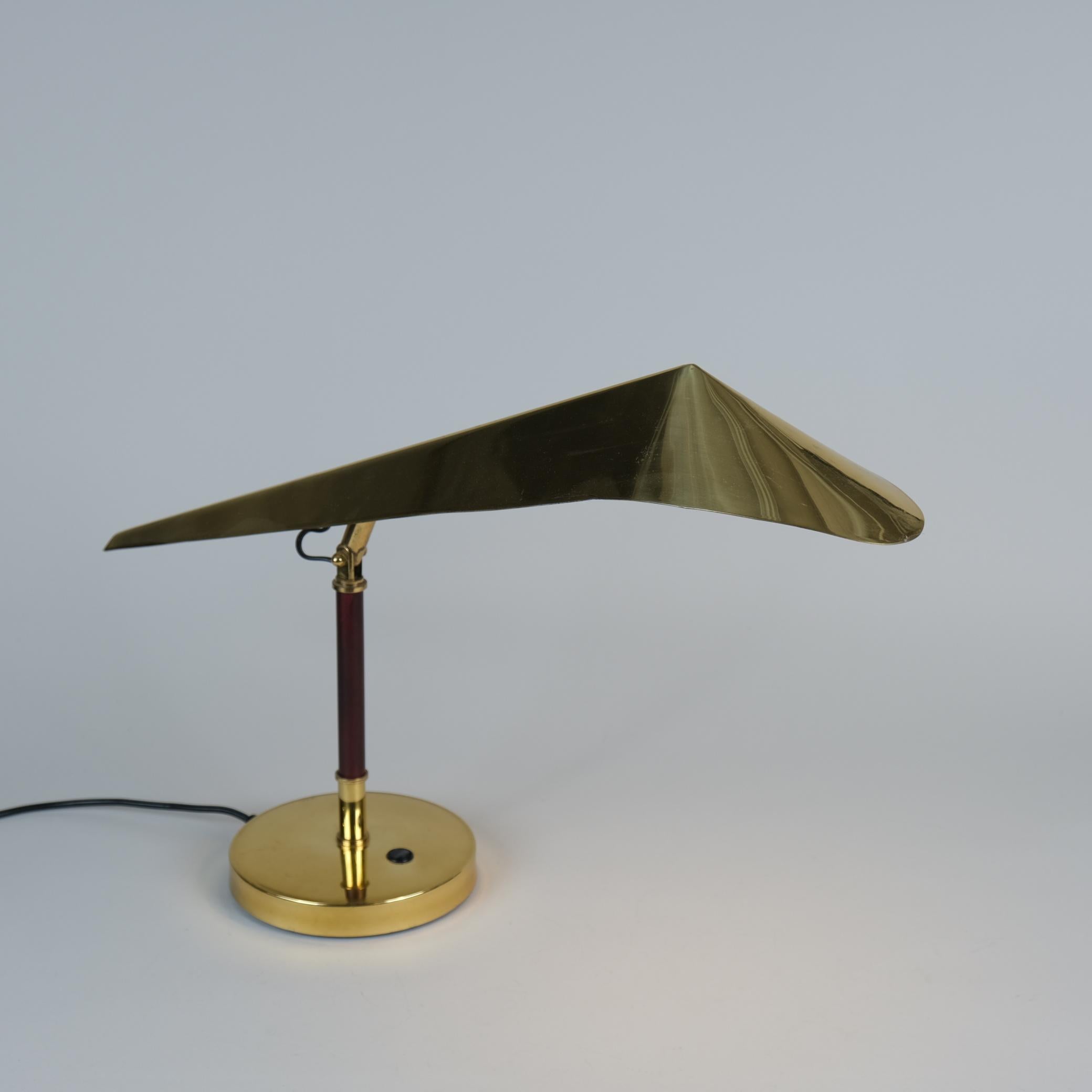 Scandinavian Modern KT-Valaistus Design Table Lamp in Teak & Brass, Kone Tukku Oy Finland For Sale