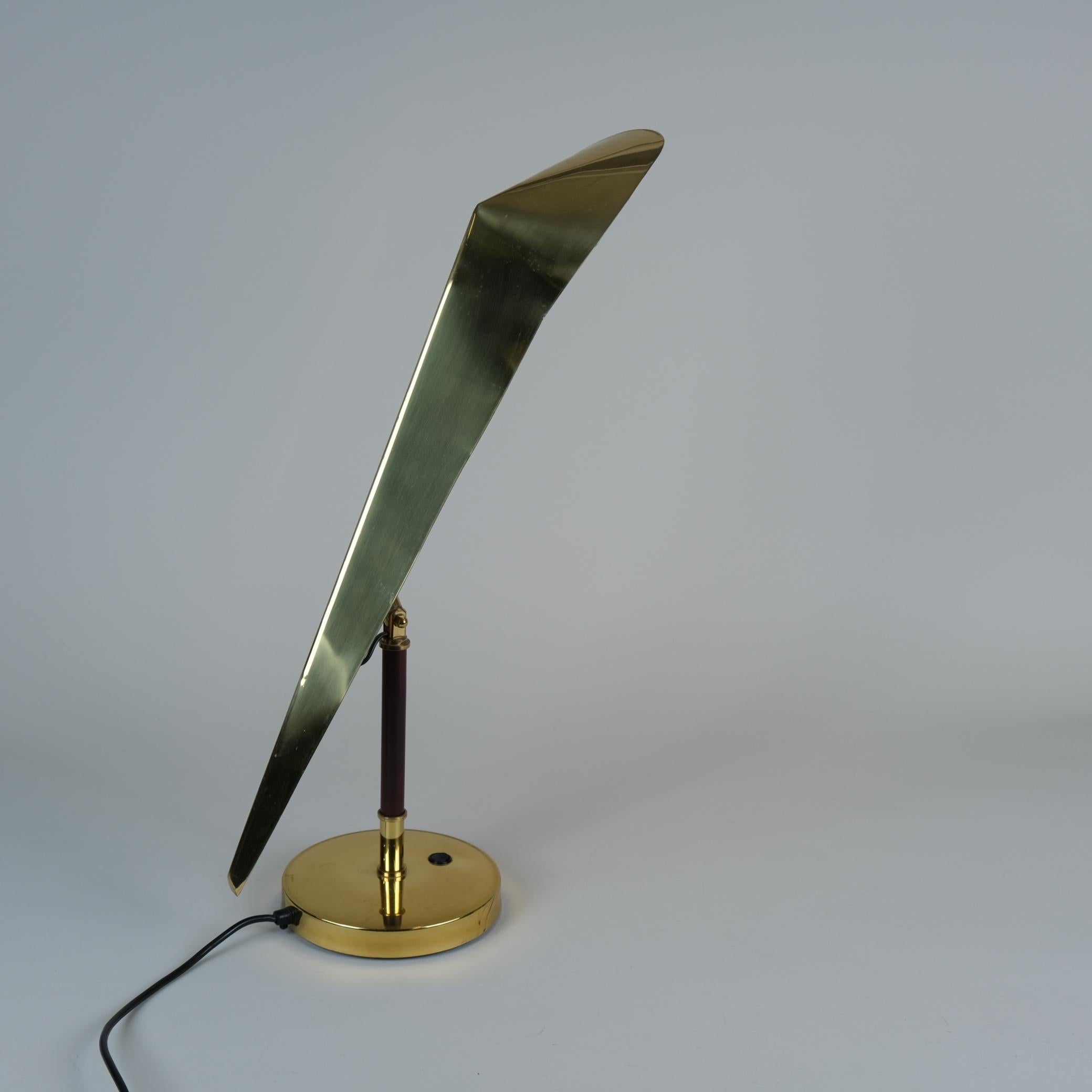 KT-Valaistus Design Table Lamp in Teak & Brass, Kone Tukku Oy Finland For Sale 2
