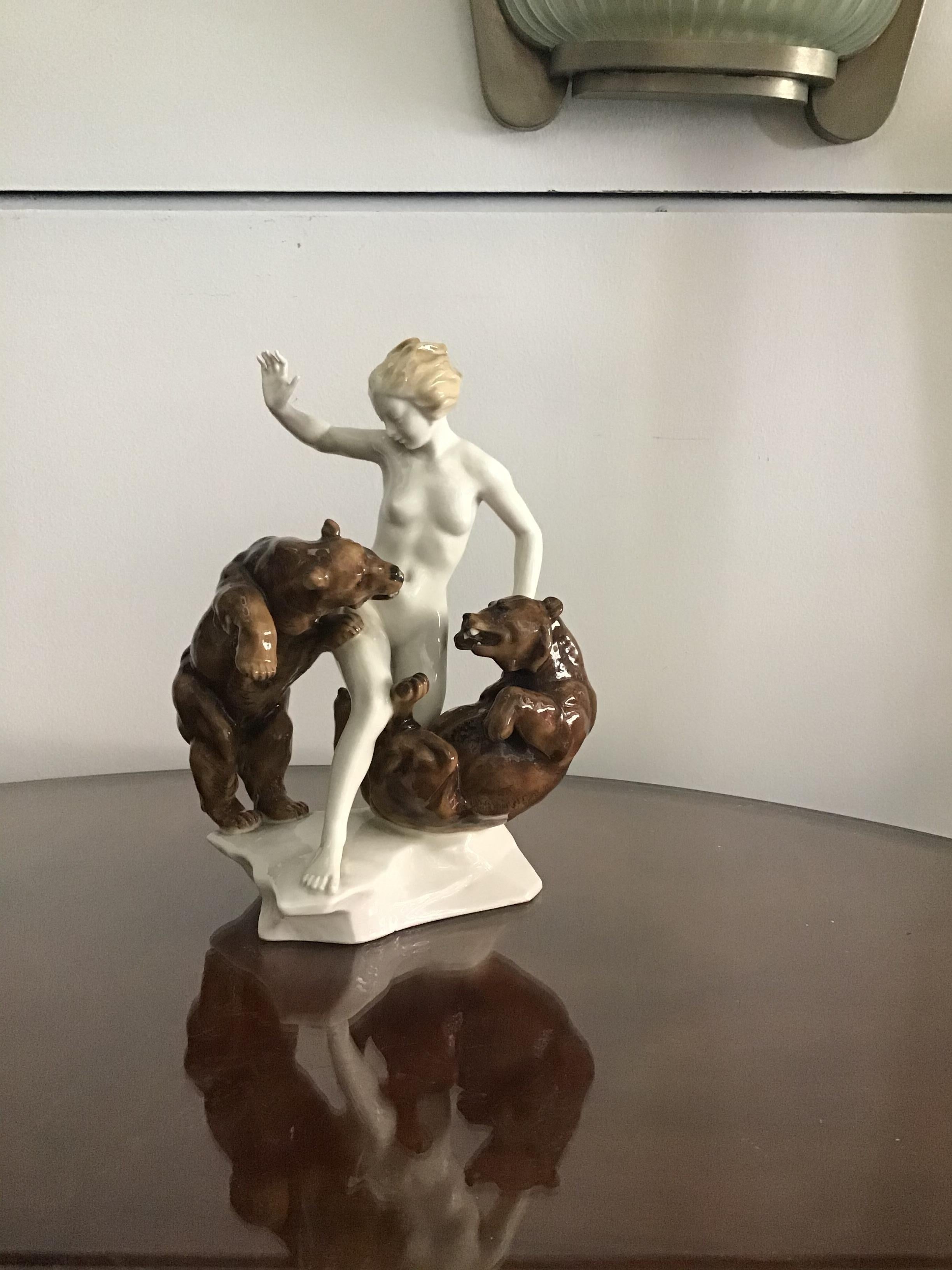 K.Tutter “Woman with Bears” Porcelain, 1940, Germany  For Sale 4